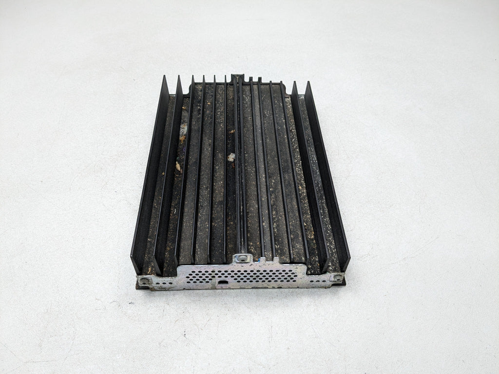 13 - 16 HYUNDAI SANTA FE OEM RADIO STEREO AMPLIFIER AUDIO AND VISUAL EQUIPMENT