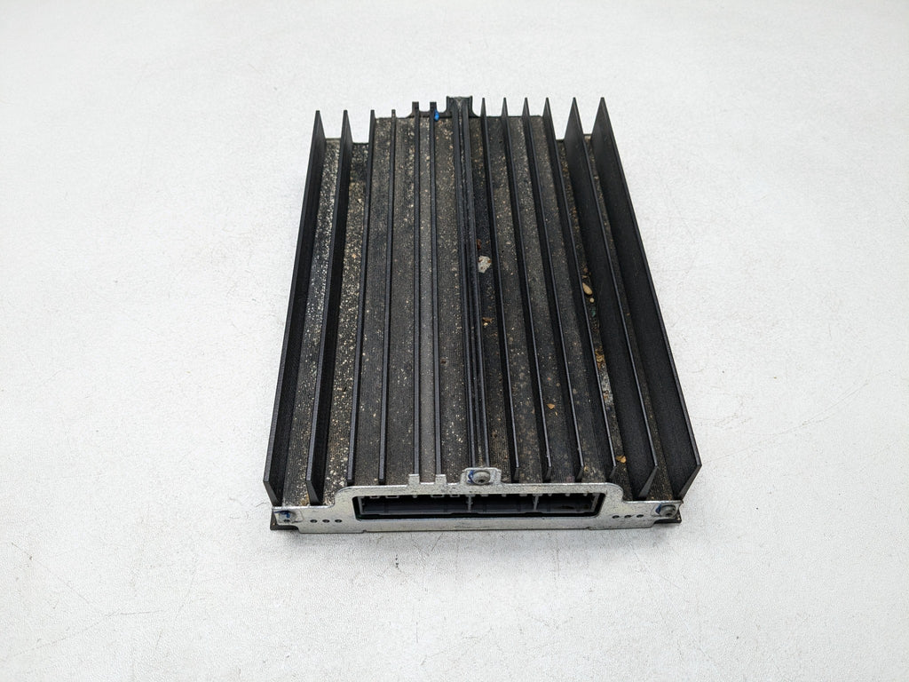 13 - 16 HYUNDAI SANTA FE OEM RADIO STEREO AMPLIFIER AUDIO AND VISUAL EQUIPMENT