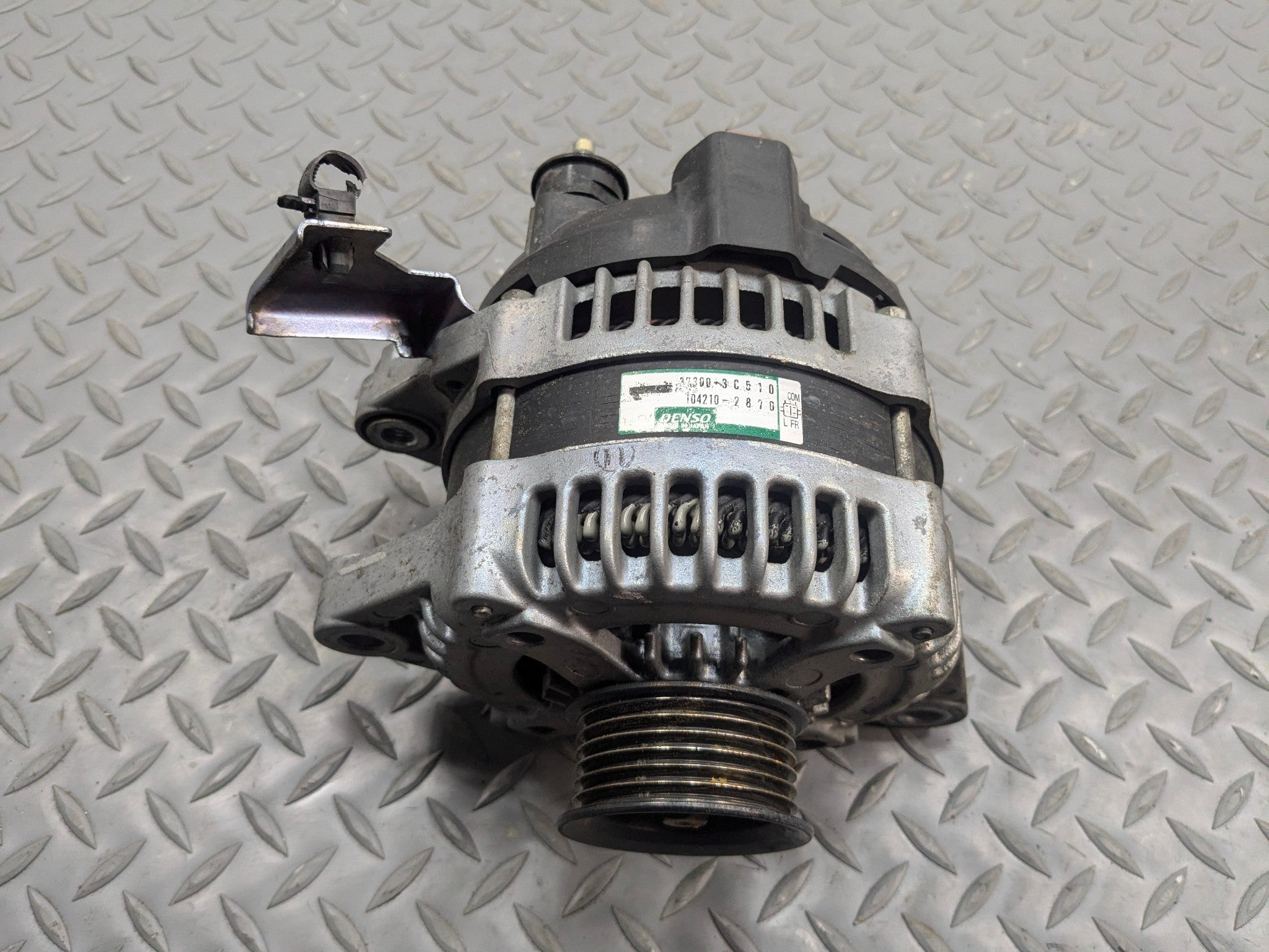 2013 - 2016 HYUNDAI SANTA FE OEM ENGINE ALTERNATOR GENARATOR CHARGING ASSEMBLY