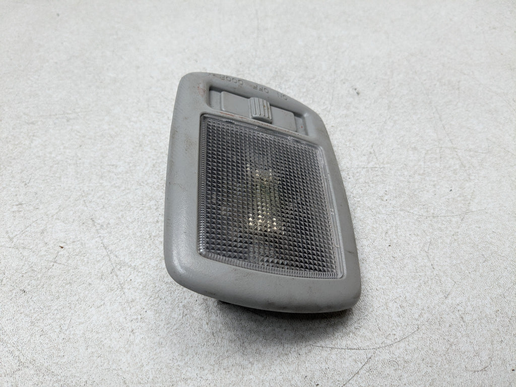 2013 - 2016 HYUNDAI SANTA FE OEM REAR OVERHEAD HEADLINER DOME LIGHT LAMP