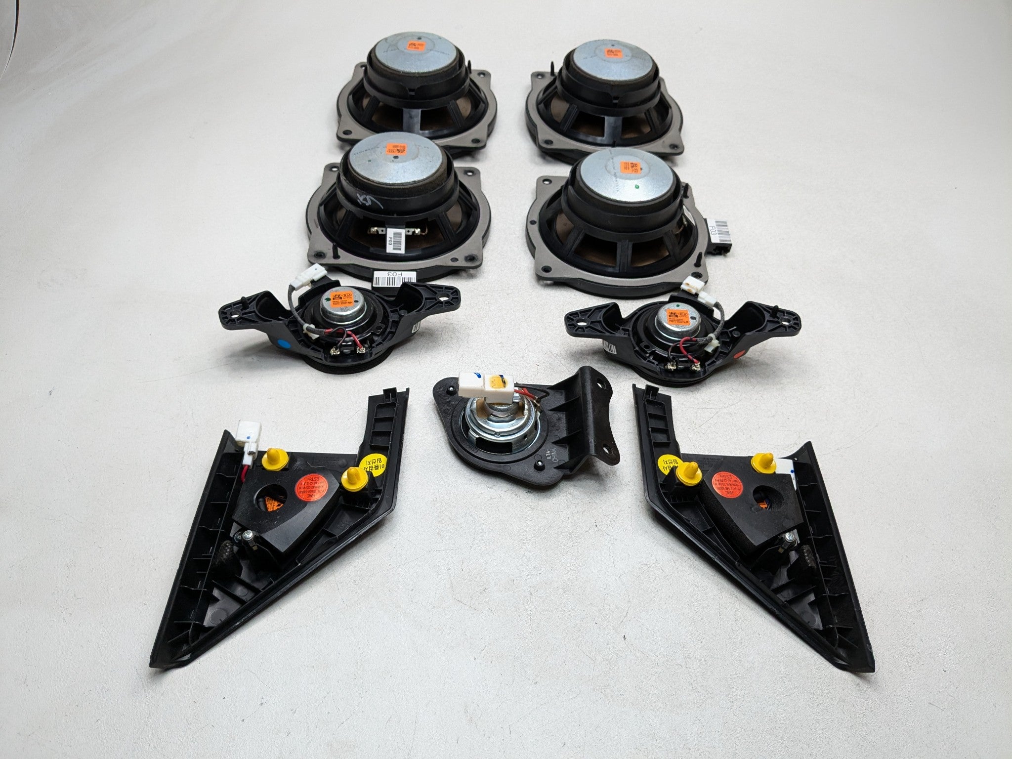 2013 - 2016 HYUNDAI SANTA FE OEM FRONT AND REAR AUDIO SOUND SYSTEM SPEAKER SET