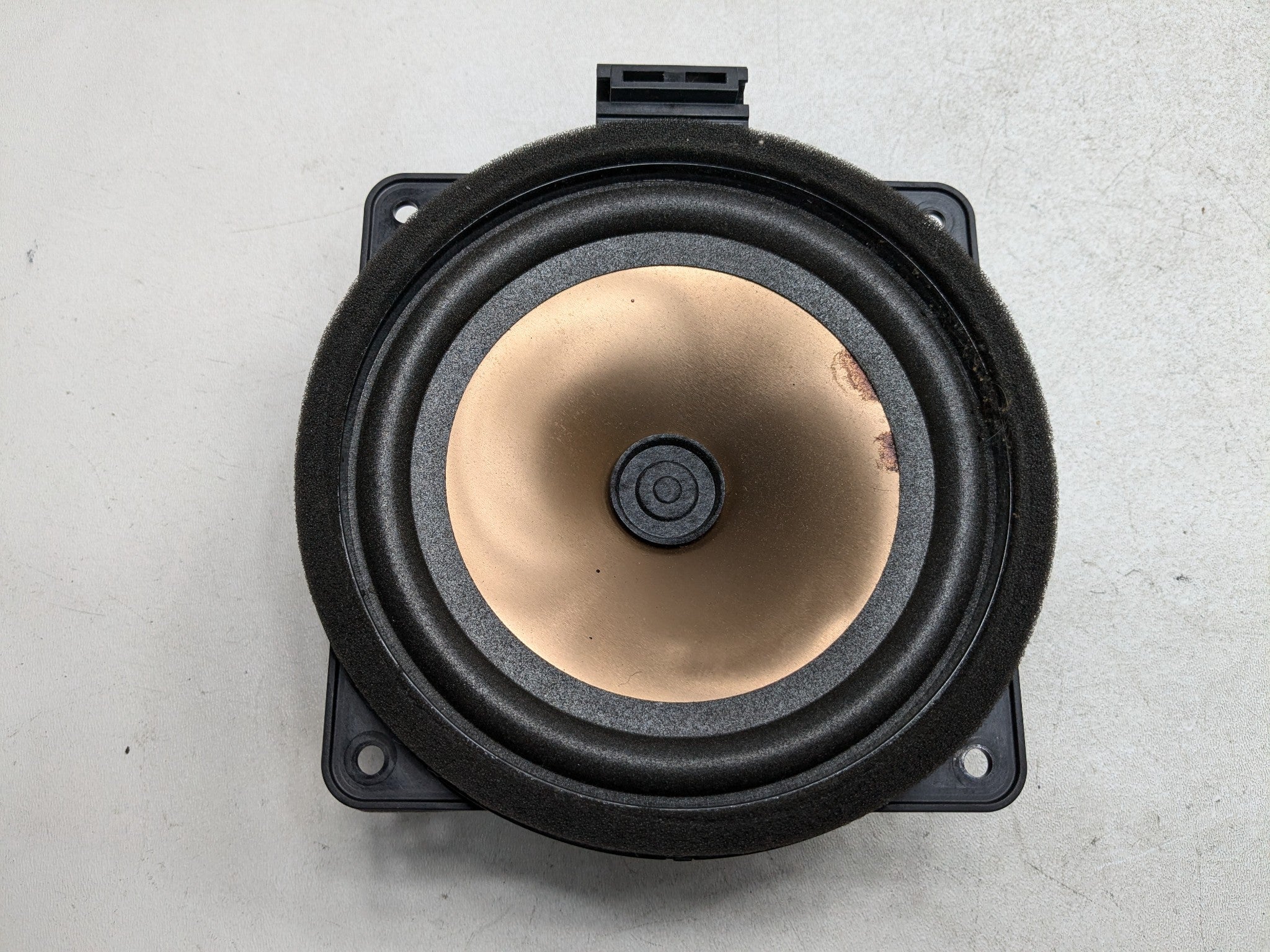 2013 - 2016 HYUNDAI SANTA FE OEM FRONT AND REAR AUDIO SOUND SYSTEM SPEAKER SET