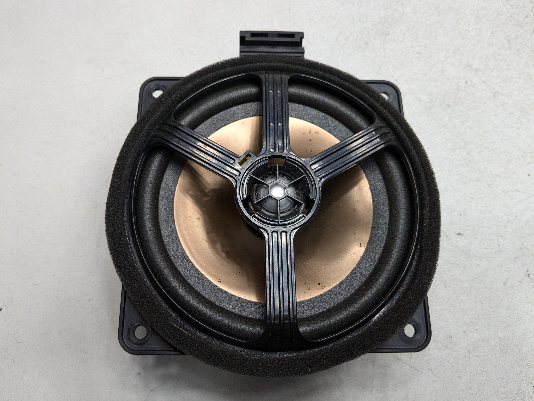 2013 - 2016 HYUNDAI SANTA FE OEM FRONT AND REAR AUDIO SOUND SYSTEM SPEAKER SET