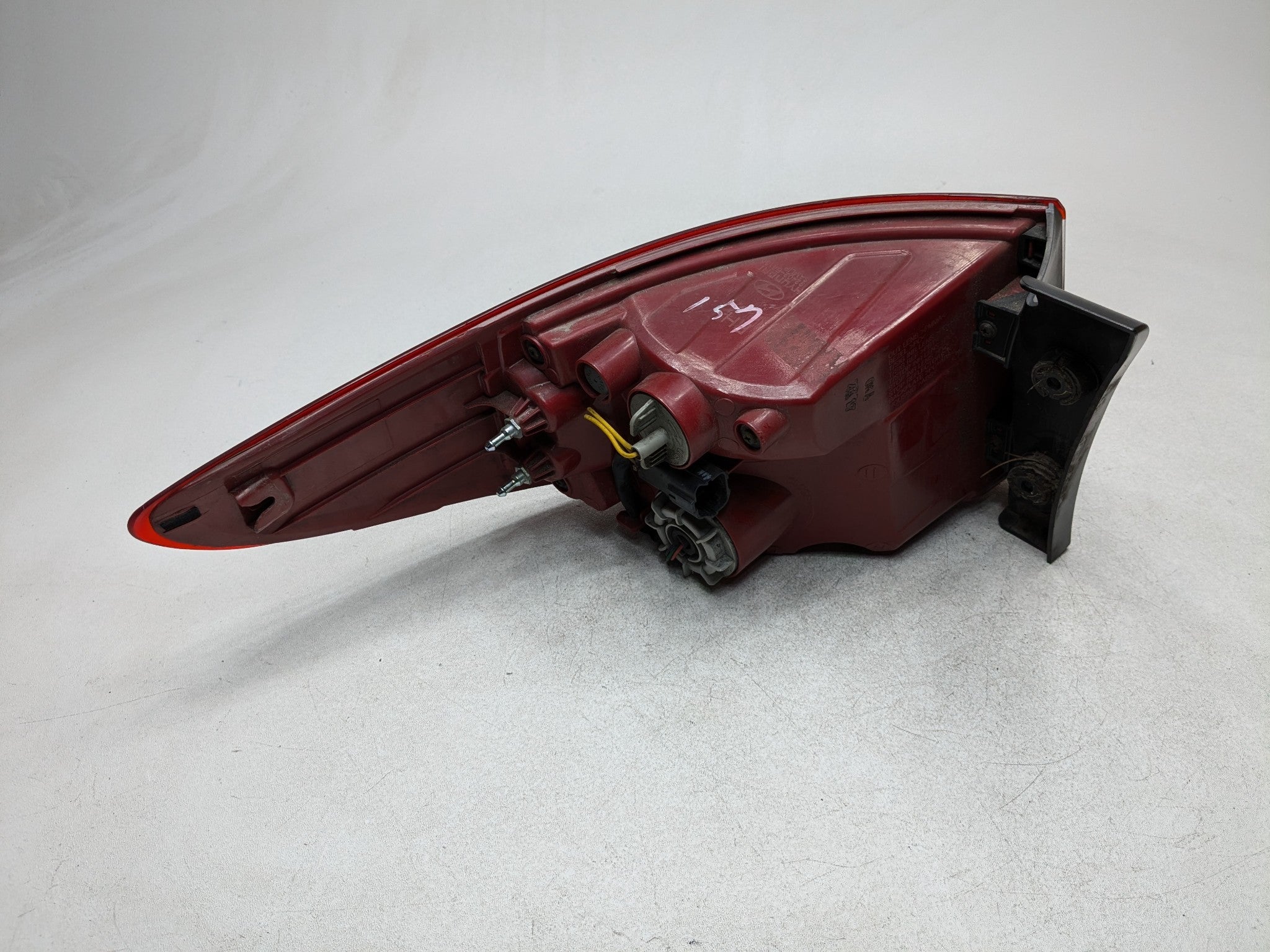 2013 - 2016 HYUNDAI SANTA FE OEM TAILLIGHT QUARTER PANEL MOUNTED REAR RIGHT SIDE