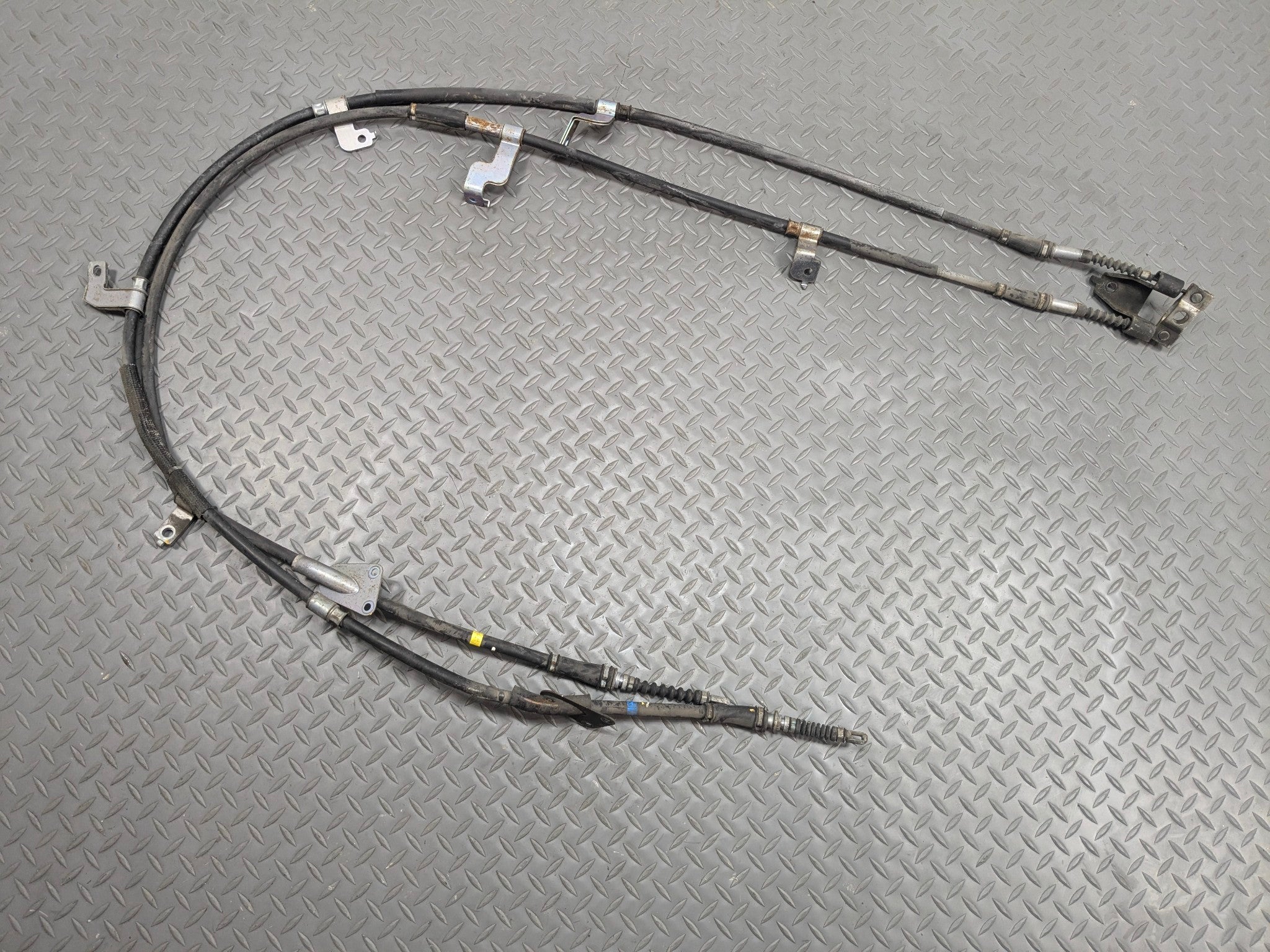 2013 - 2016 HYUNDAI SANTA FE OEM EMERGENCY BREAK HOSE LEFT AND RIGHT SIDE