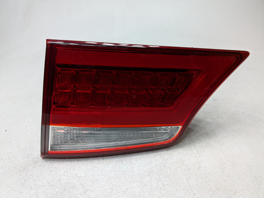 2013 - 2016 HYUNDAI SANTA FE OEM INNER TRUNK DECKLID TAILLIGHT LAMP REAR RIGHT