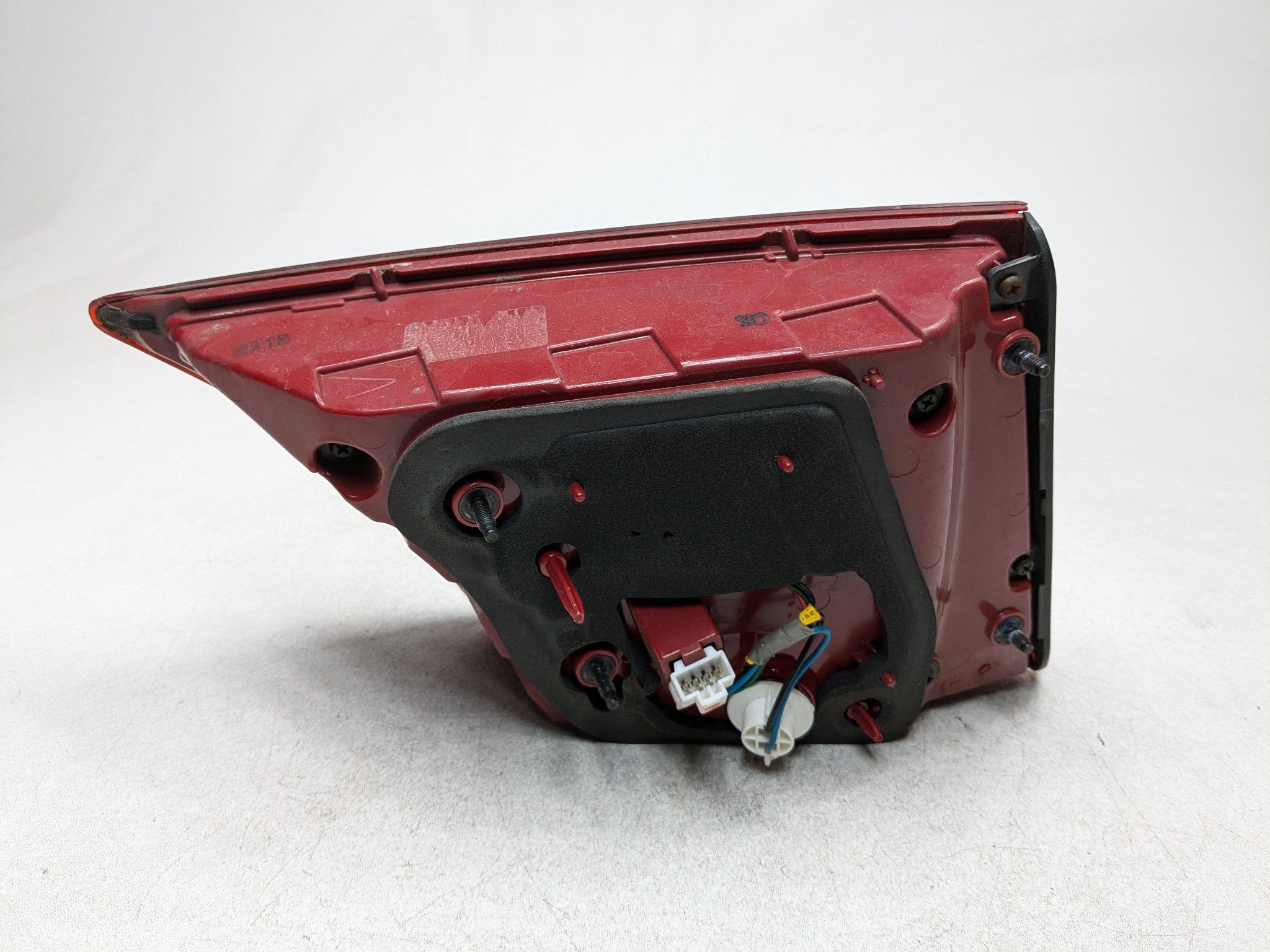 2013 - 2016 HYUNDAI SANTA FE OEM INNER TRUNK DECKLID TAILLIGHT LAMP REAR RIGHT