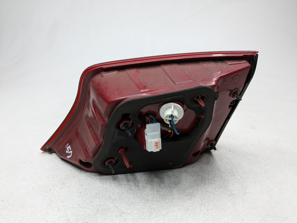 2013 - 2016 HYUNDAI SANTA FE OEM INNER TRUNK DECKLID TAILLIGHT LAMP REAR LEFT