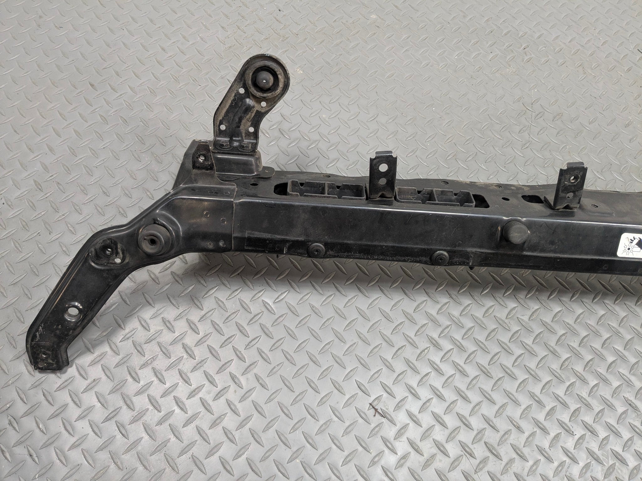 2013 - 2016 HYUNDAI SANTA FE OEM RADIATOR SUPPORT BRACKET UPPER TIE BAR