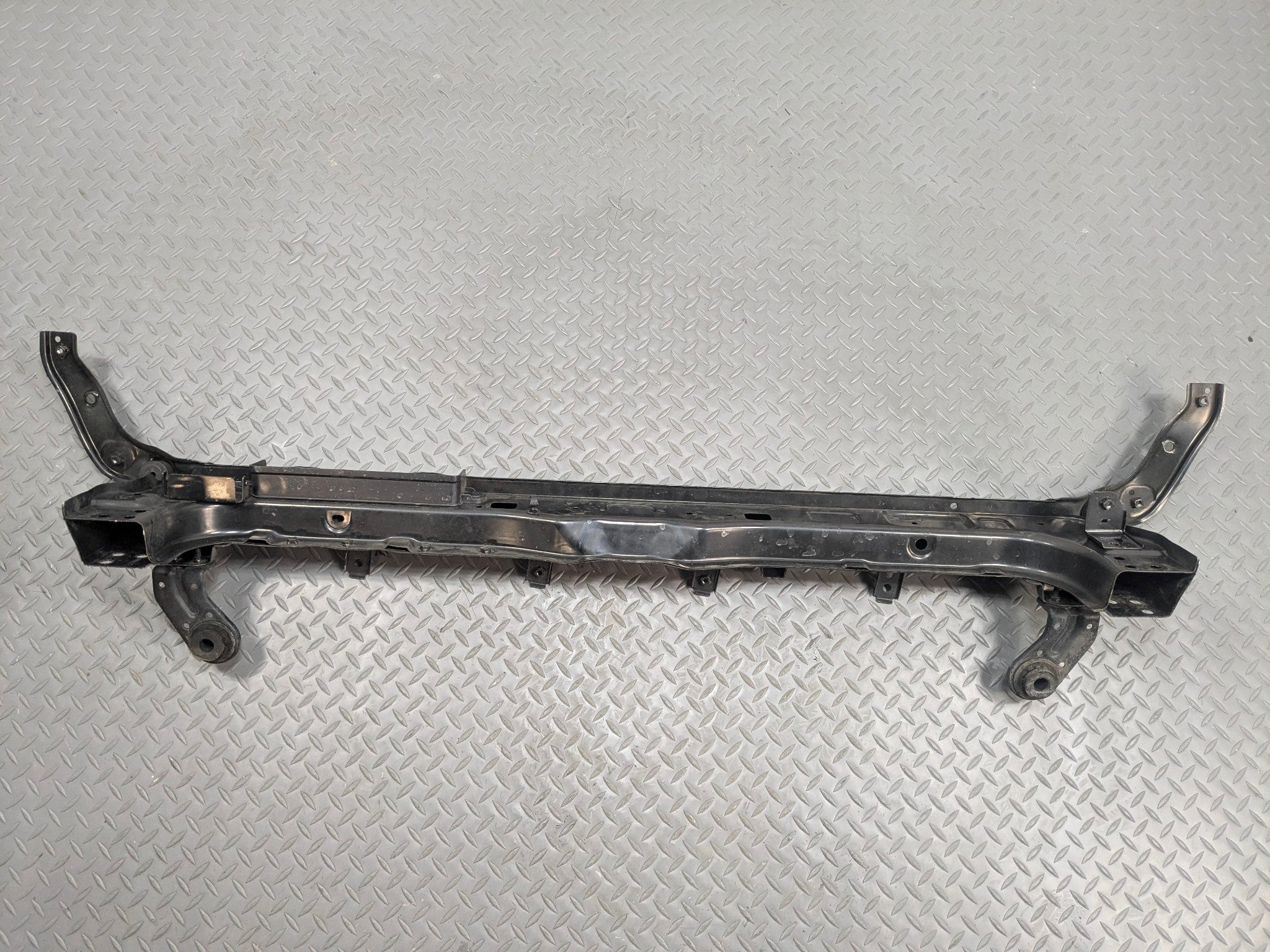 2013 - 2016 HYUNDAI SANTA FE OEM RADIATOR SUPPORT BRACKET UPPER TIE BAR