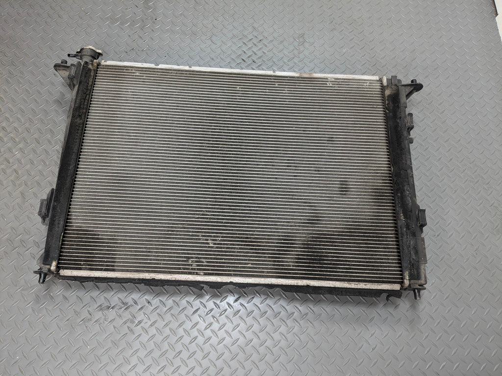 2013 - 2016 HYUNDAI SANTA FE OEM ENGINE MOTOR COOLING RADIATOR ASSEMBLY LWB 3.3L