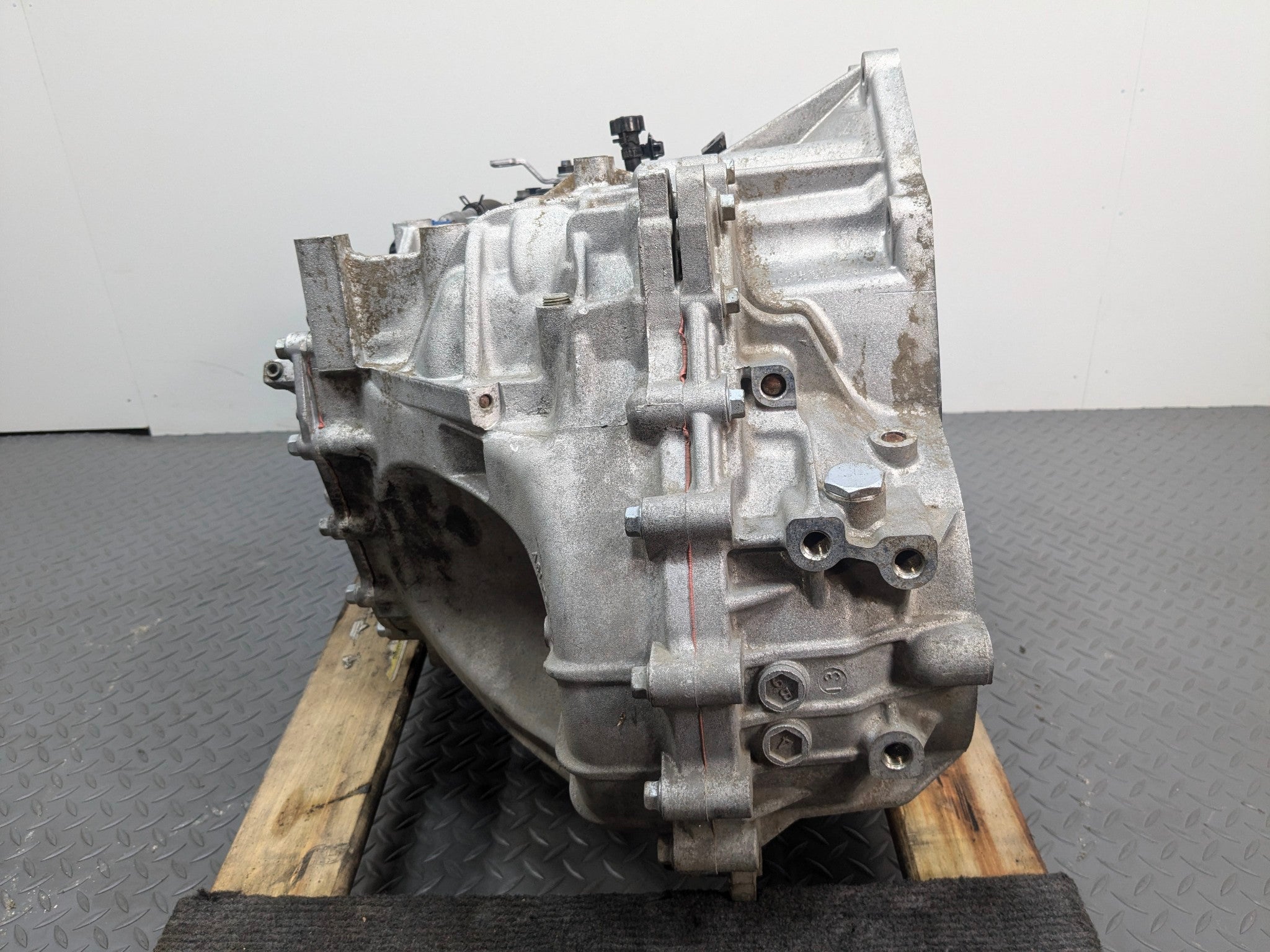 2013 - 2016 HYUNDAI SANTA FE OEM 3.3L LWB FWD AUTOMATIC TRANSMISSION ASSEMBLY
