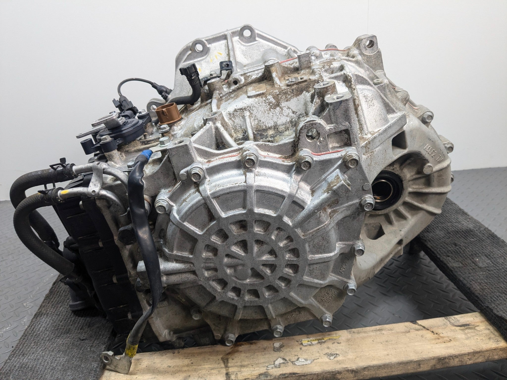 2013 - 2016 HYUNDAI SANTA FE OEM 3.3L LWB FWD AUTOMATIC TRANSMISSION ASSEMBLY