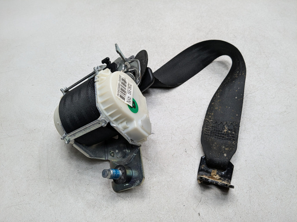 2013 - 2016 HYUNDAI SANTA FE OEM 3RD ROW SEAT BELT RETRACTOR REAR RIGHT SIDE
