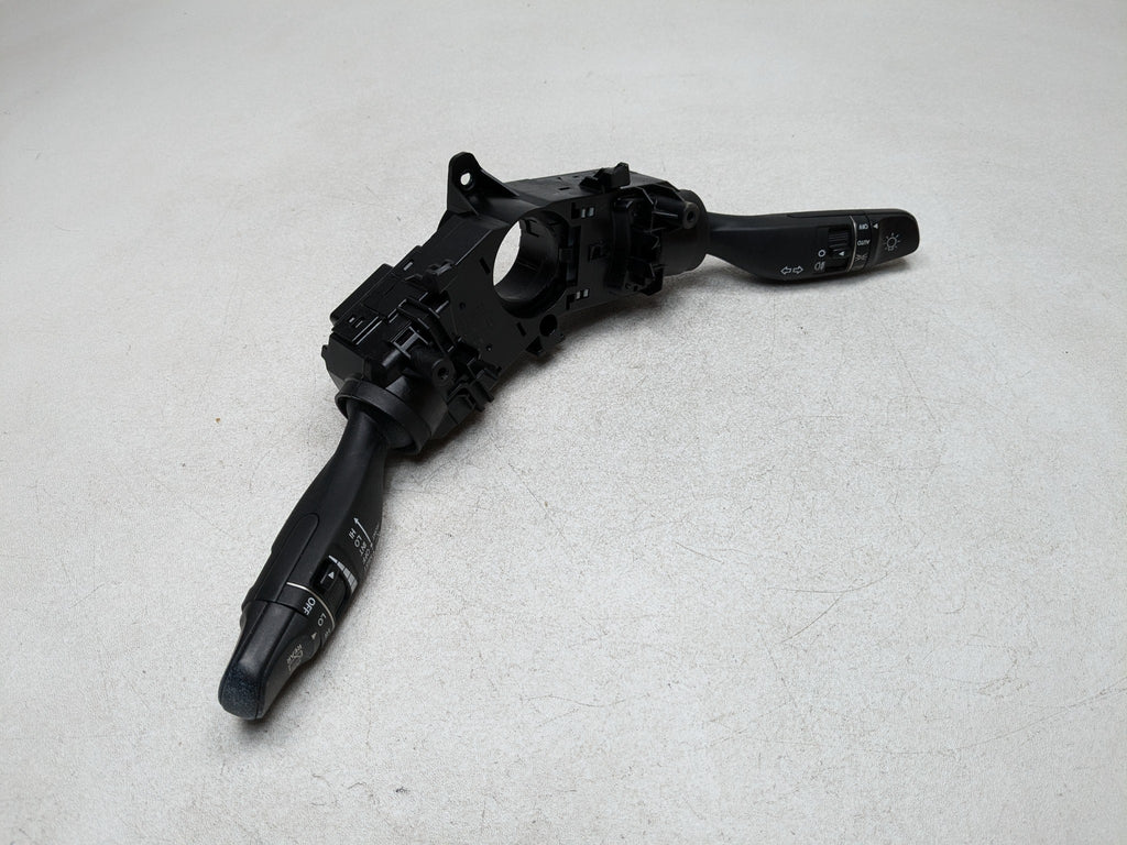 2013 - 2016 HYUNDAI SANTA FE OEM TURN SIGNAL WIPER CONTROL SWITCH ASSEMBLY