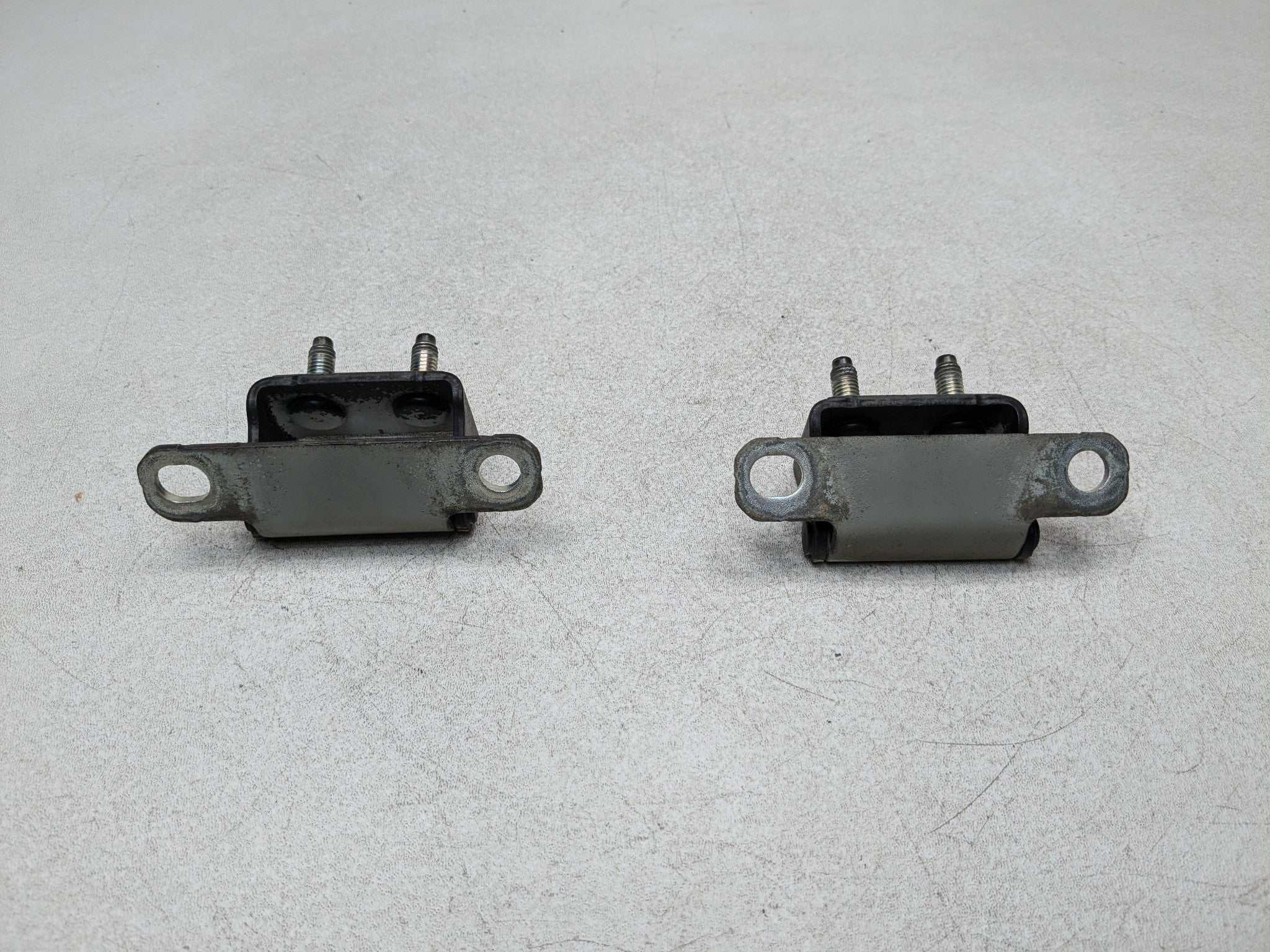 2013 - 2016 HYUNDAI SANTA FE OEM TAILGATE HINGES SET REAR LEFT AND RIGHT SIDE