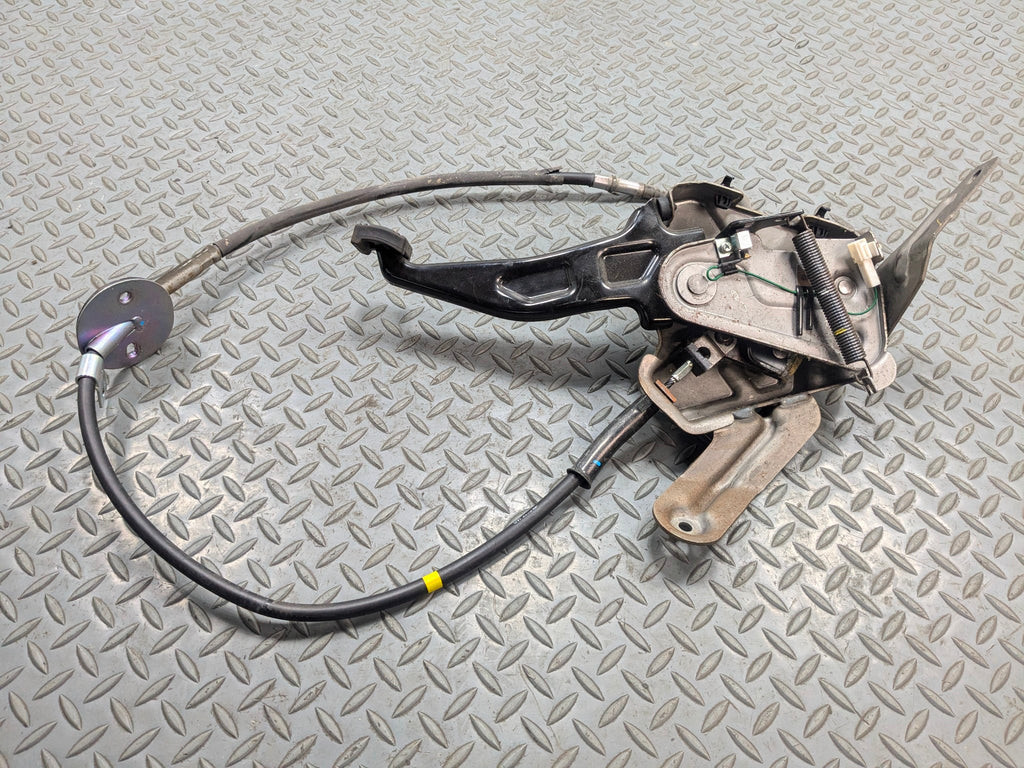 2013 - 2016 HYUNDAI SANTA FE OEM EMERGENCY PARKING BRAKE CONTROL PEDAL ASSEMBLY