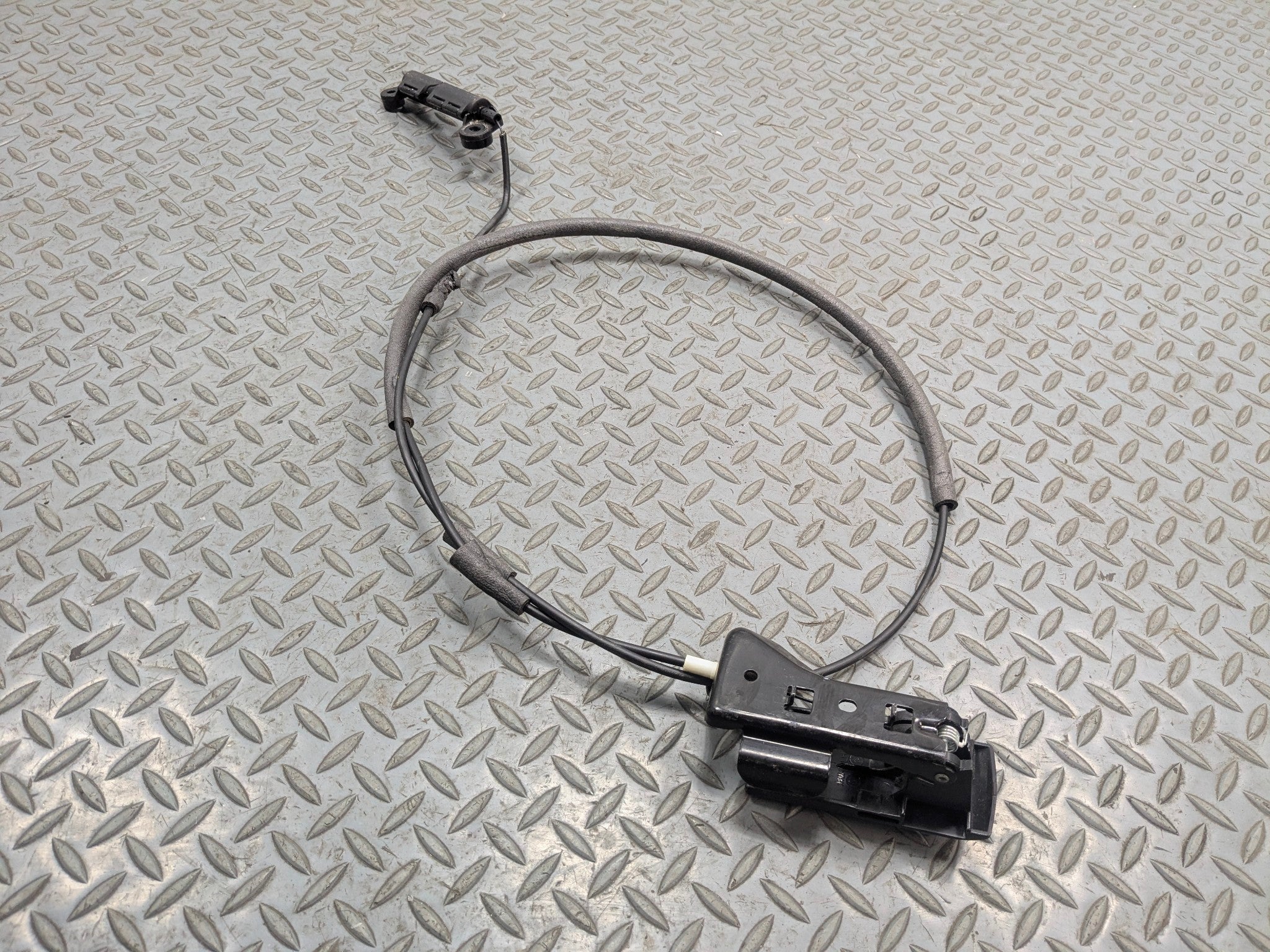 2013 - 2016 HYUNDAI SANTA FE OEM SEAT LATCH LOCK RELEASE HANDLE REAR LEFT SIDE