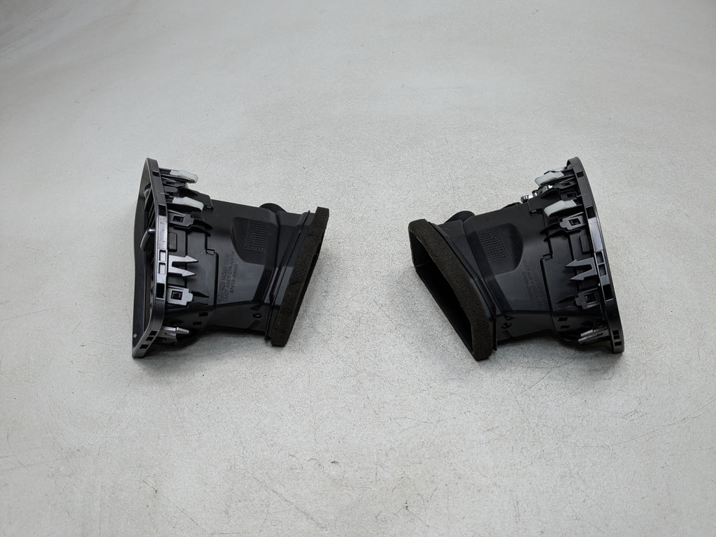 13-16 HYUNDAI SANTA FE OEM DASH AC HEATER VENTS FRONT CENTER LEFT AND RIGHT SIDE