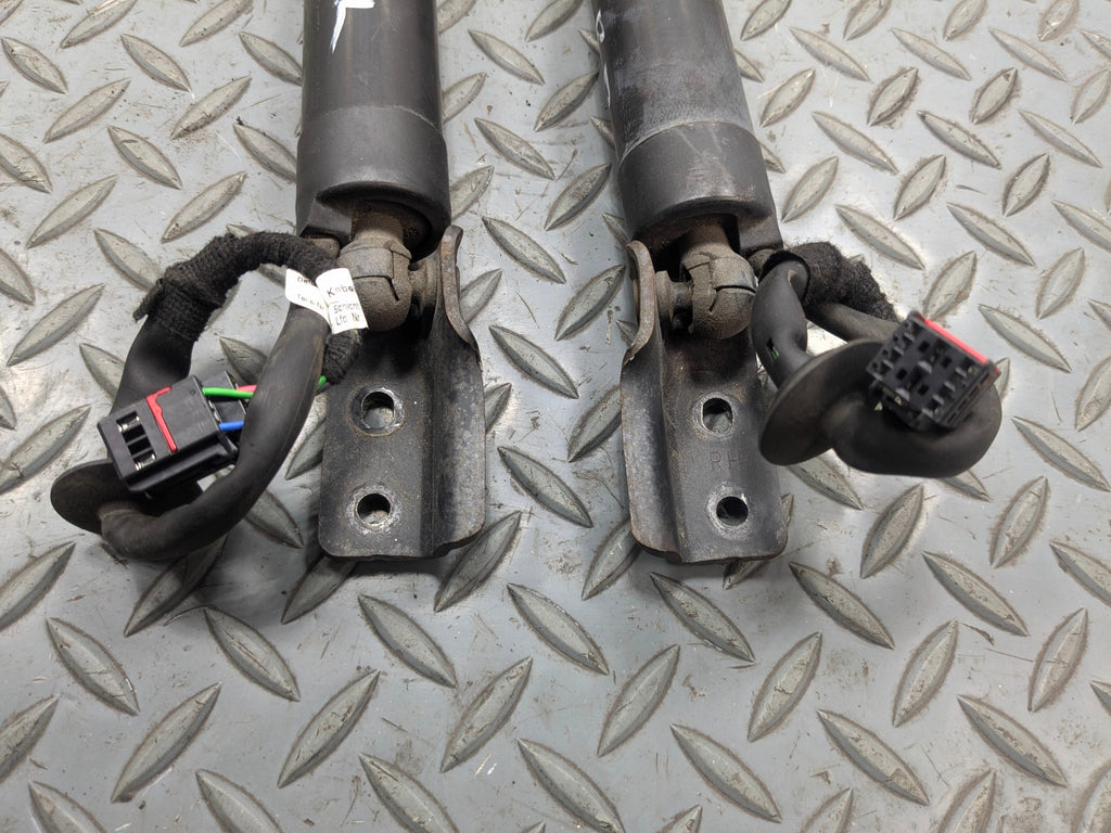 2013 - 2016 HYUNDAI SANTA FE OEM HATCHBACK SUPPORT STRUT SET LEFT AND RIGHT SIDE