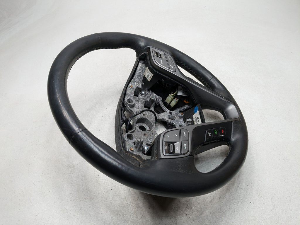 13-16 HYUNDAI SANTA FE OEM STEERING WHEEL WITH MULTIFUNCTIONAL CONTROL SWITCH