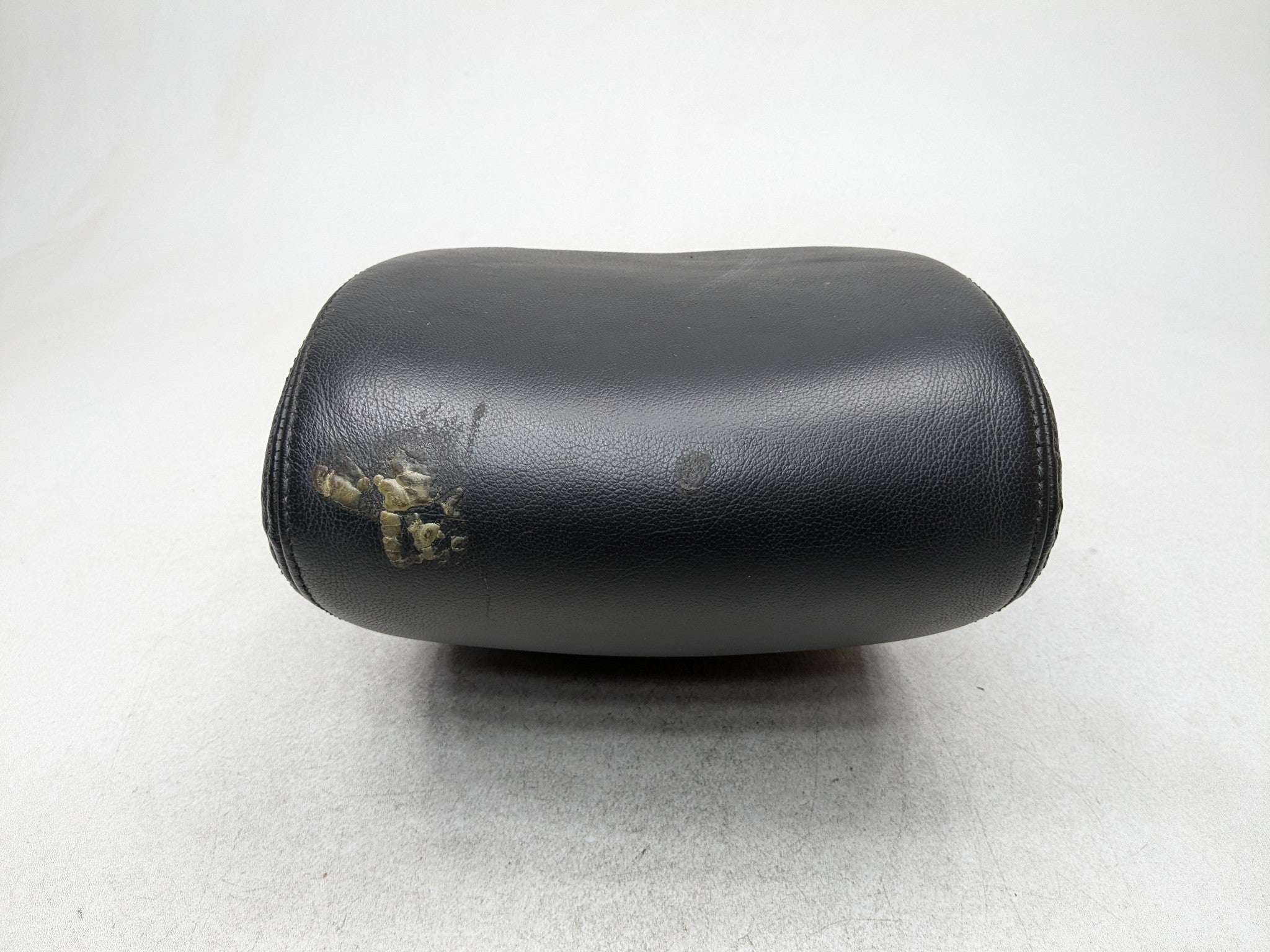 2013 - 2016 HYUNDAI SANTA FE OEM SEAT HEADREST LEATHER BLACK REAR LEFT SIDE