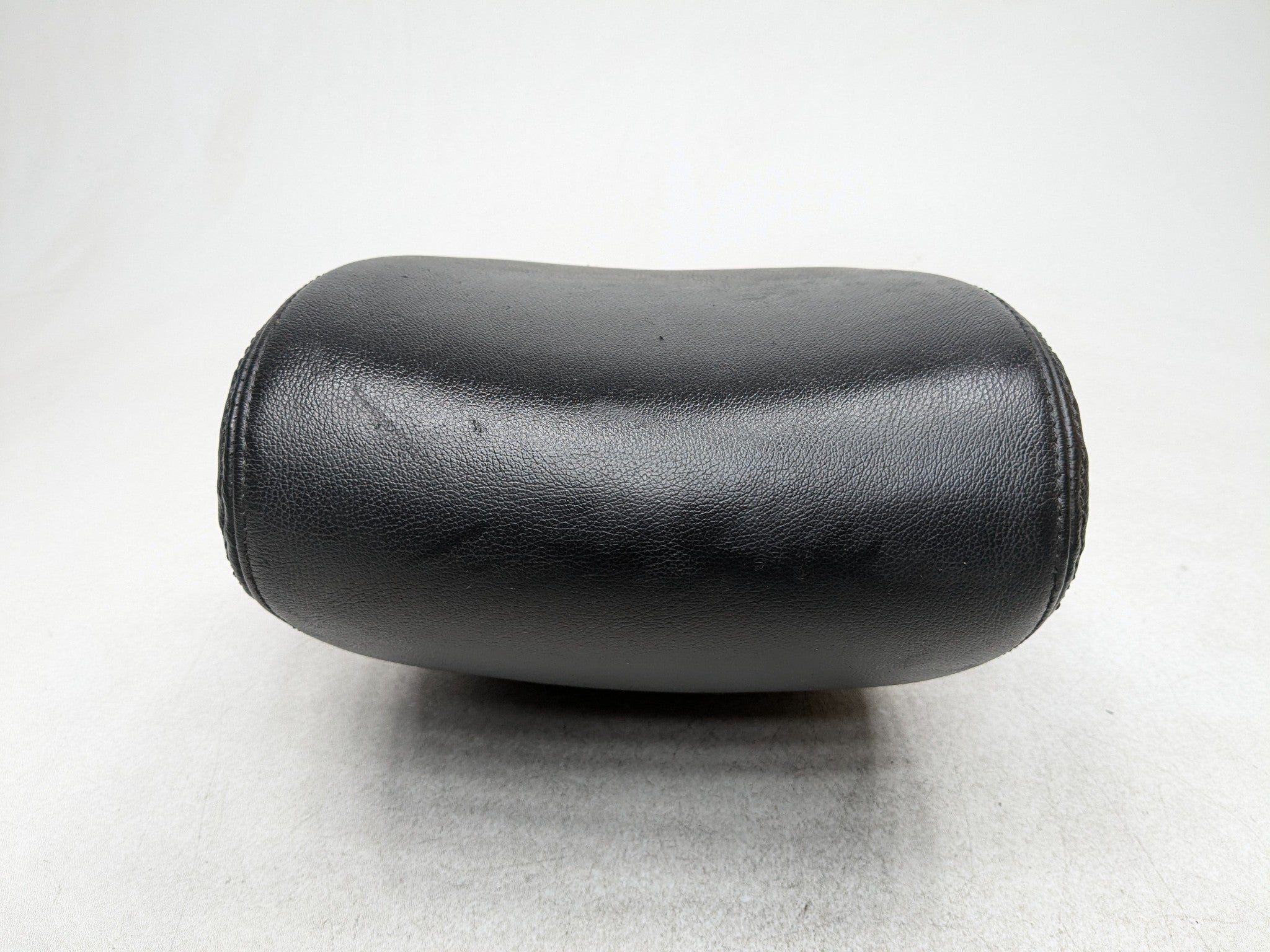 2013 - 2016 HYUNDAI SANTA FE OEM SEAT HEADREST LEATHER BLACK REAR RIGHT SIDE