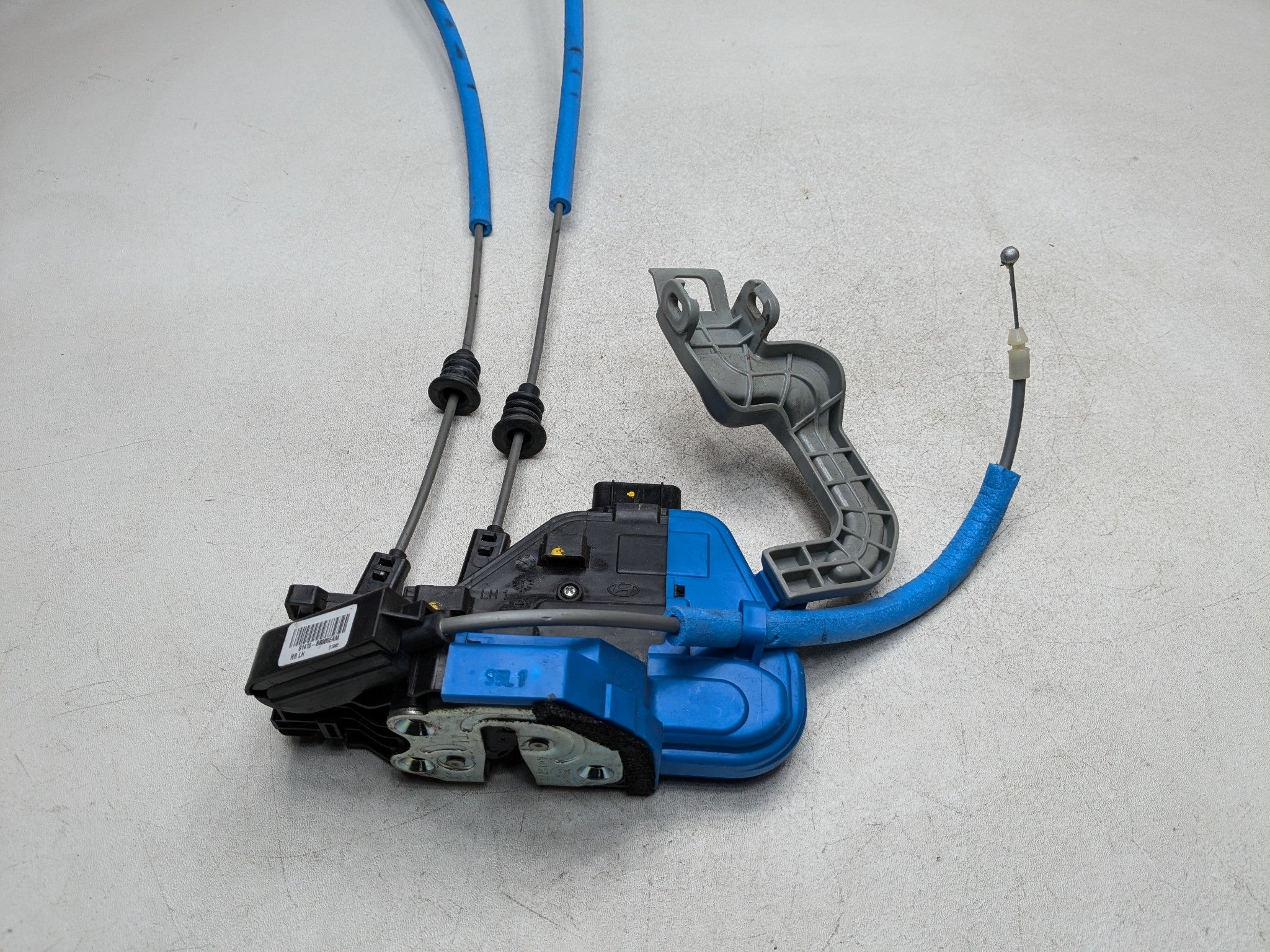 2013 - 2016 HYUNDAI SANTA FE OEM DOOR LOCK LATCH ACTUATOR REAR LEFT DRIVER SIDE