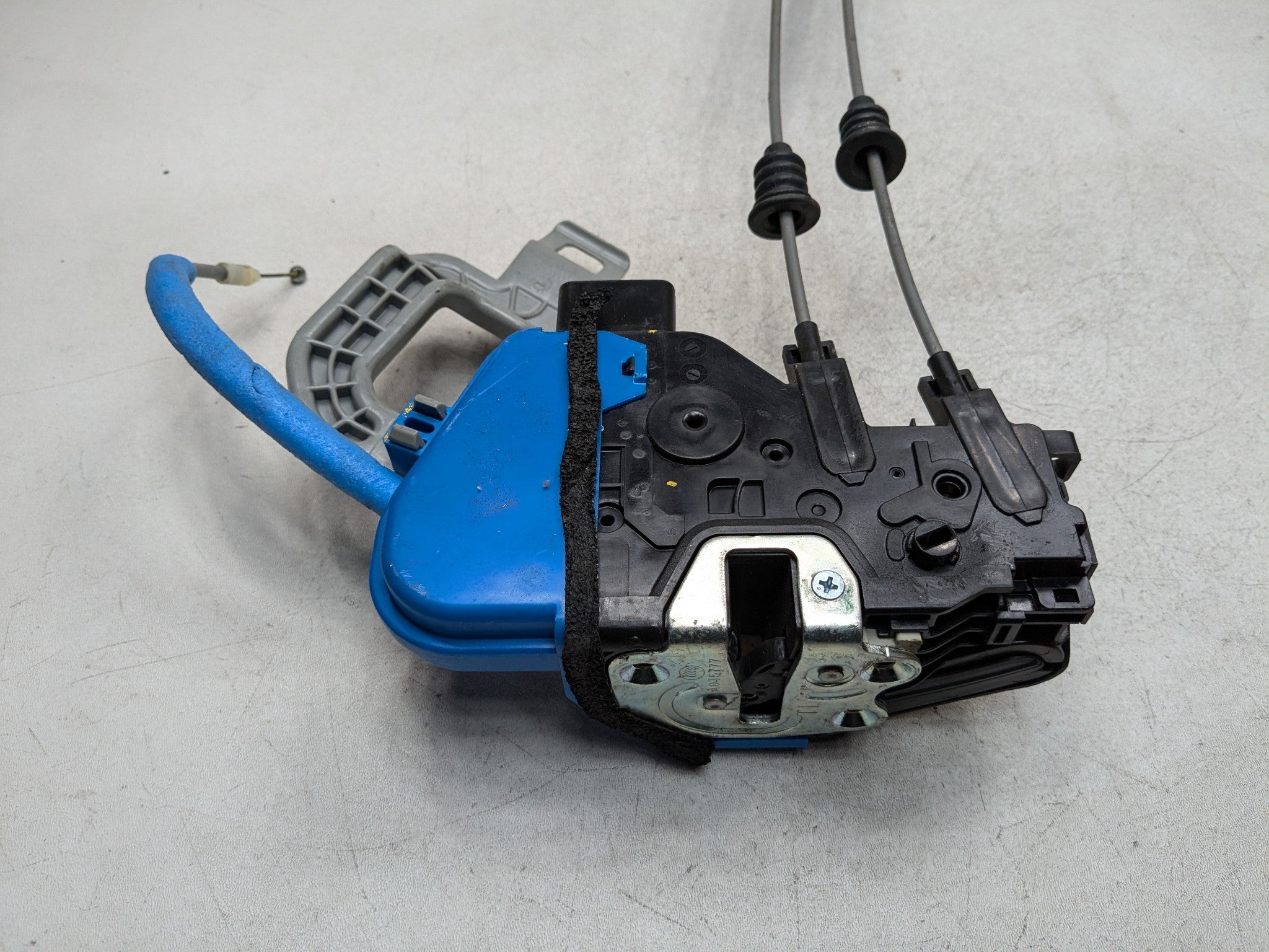 2013 - 2016 HYUNDAI SANTA FE OEM DOOR LOCK LATCH ACTUATOR REAR LEFT DRIVER SIDE