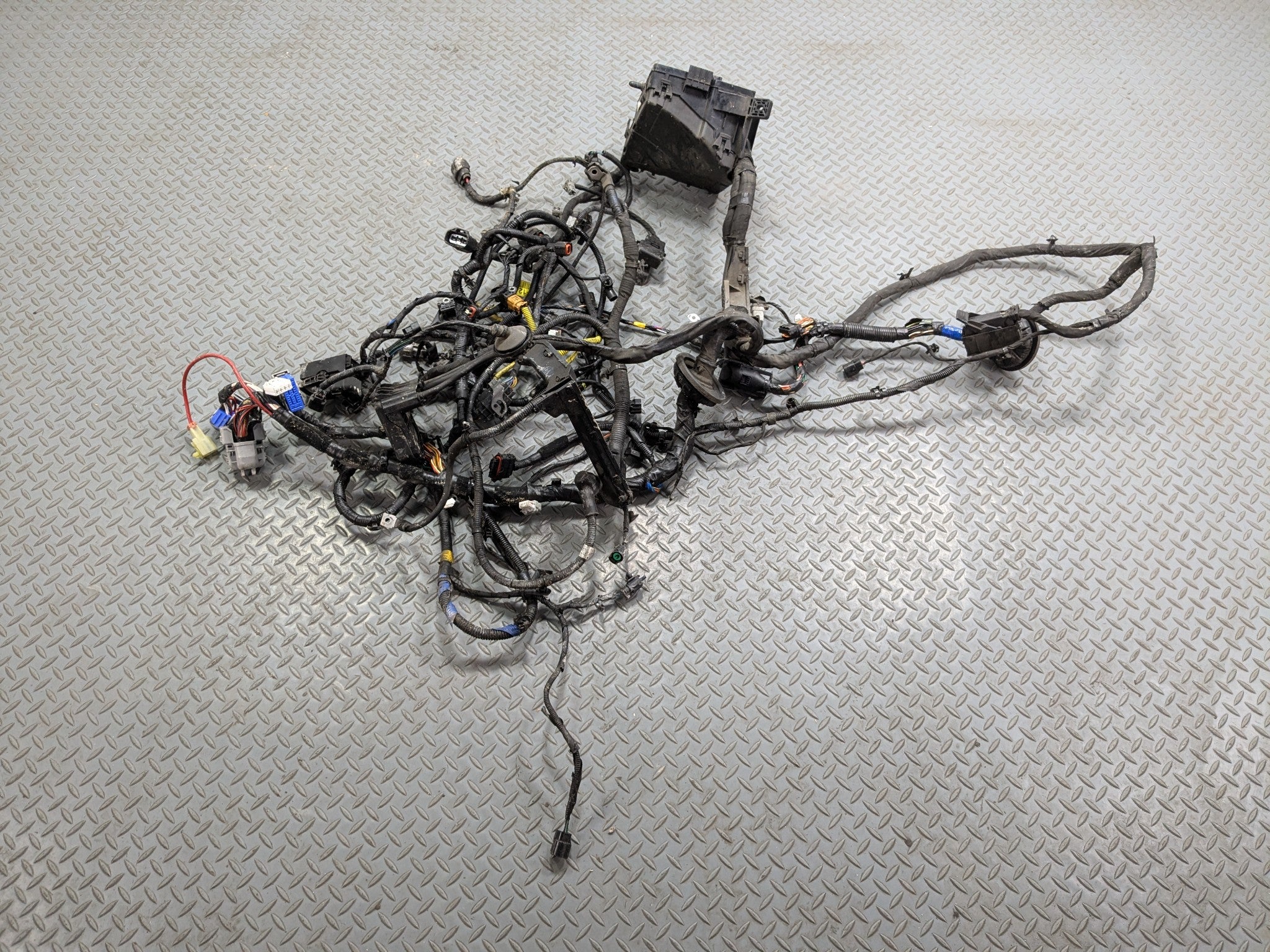 2013 - 2016 HYUNDAI SANTA FE OEM INTERIOR HOOD WIRE HARNESS CABLE AND CONNECTOR