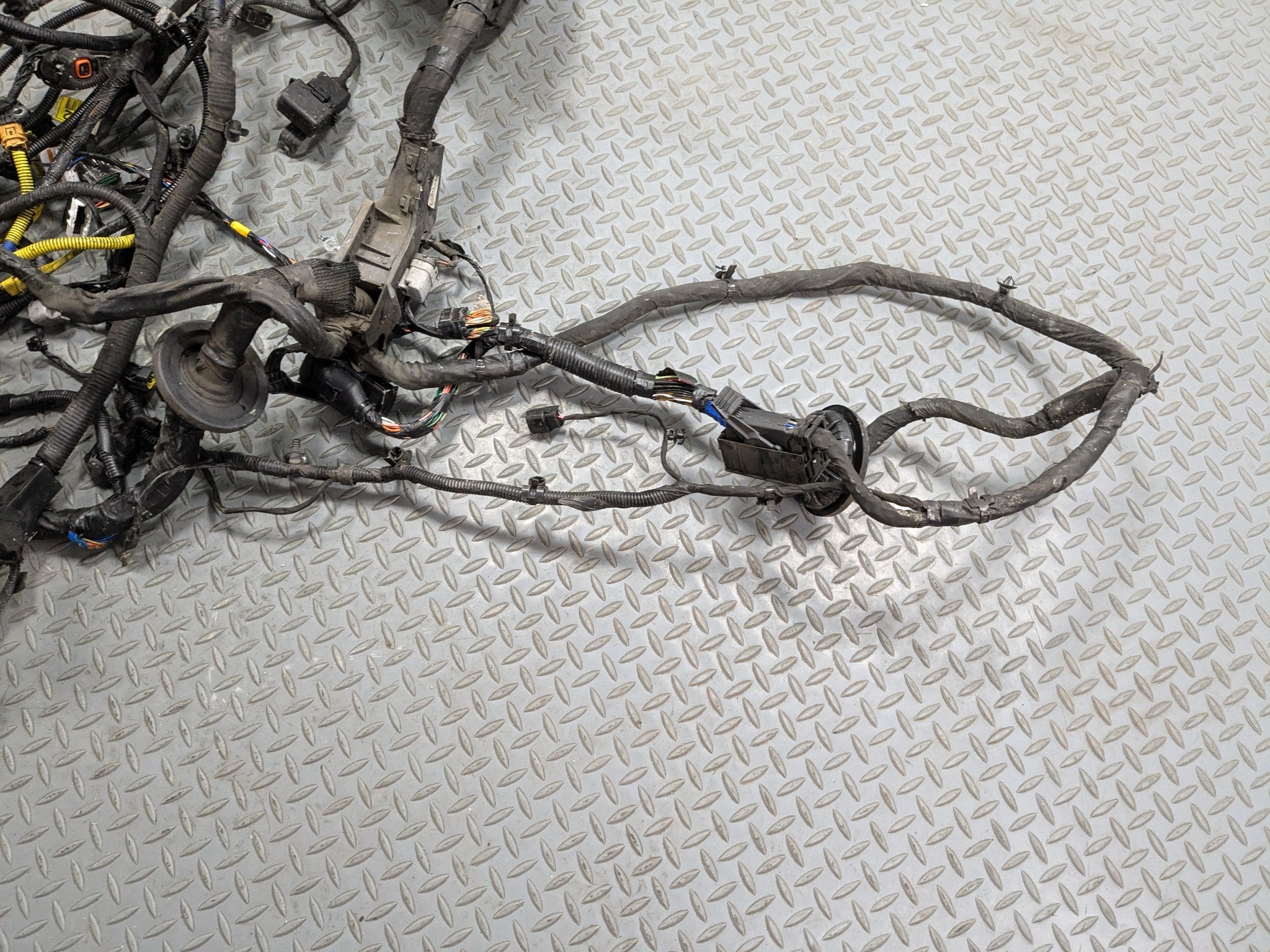 2013 - 2016 HYUNDAI SANTA FE OEM INTERIOR HOOD WIRE HARNESS CABLE AND CONNECTOR