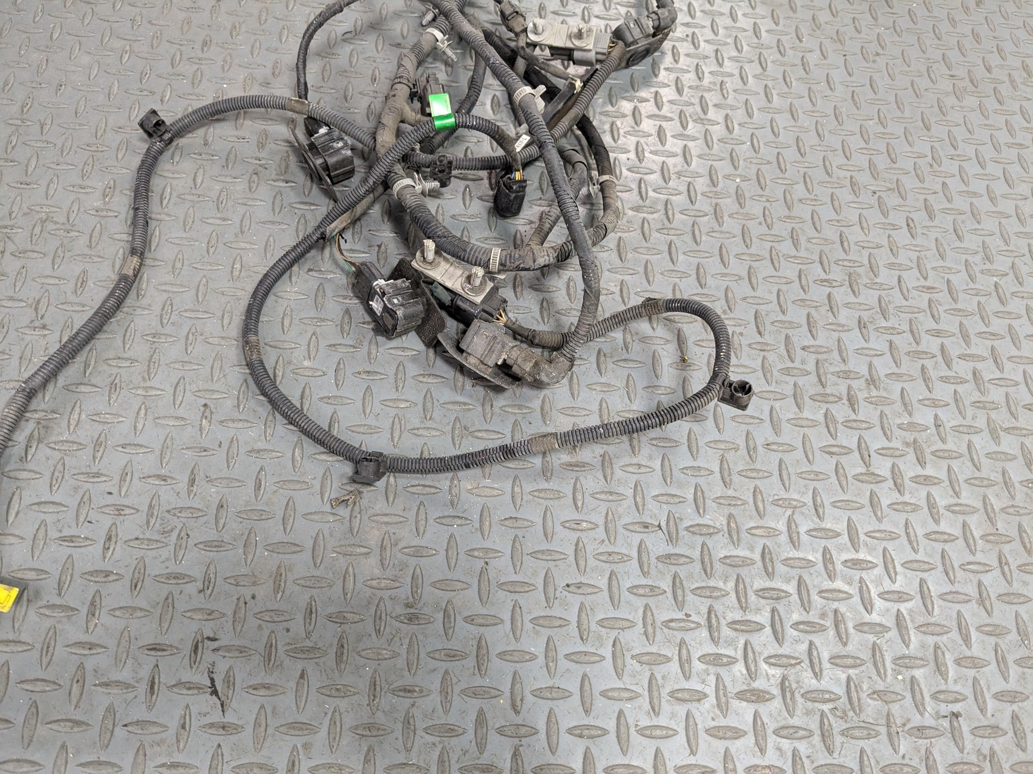 2013 - 2016 HYUNDAI SANTA FE OEM REAR BUMPER PARK ASSIST SENSOR WIRE HARNESS