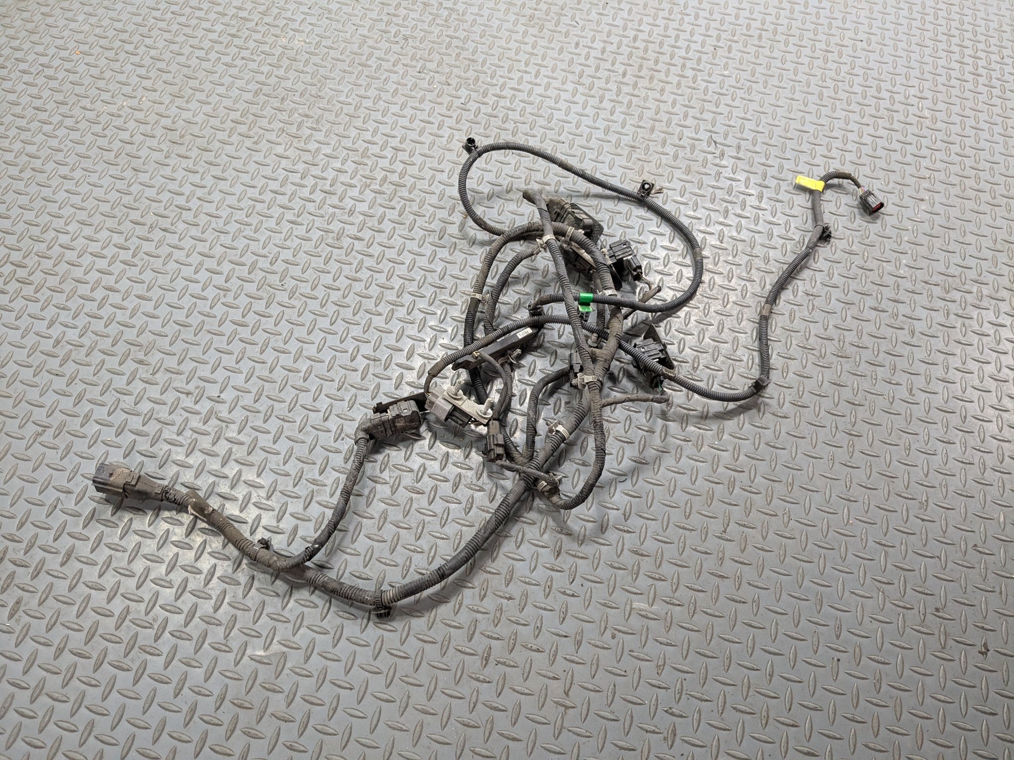 2013 - 2016 HYUNDAI SANTA FE OEM REAR BUMPER PARK ASSIST SENSOR WIRE HARNESS