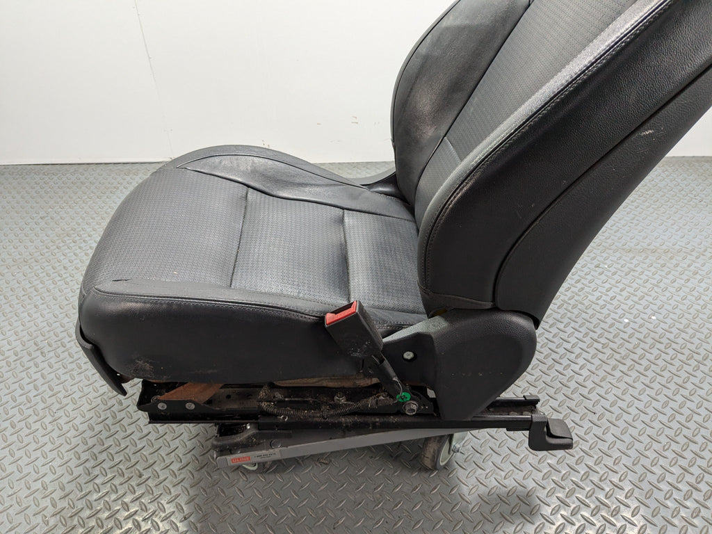 13 - 16 HYUNDAI SANTA FE OEM SEAT ASSEMBLY BLACK LEATHER FRONT RIGHT PASSENGER