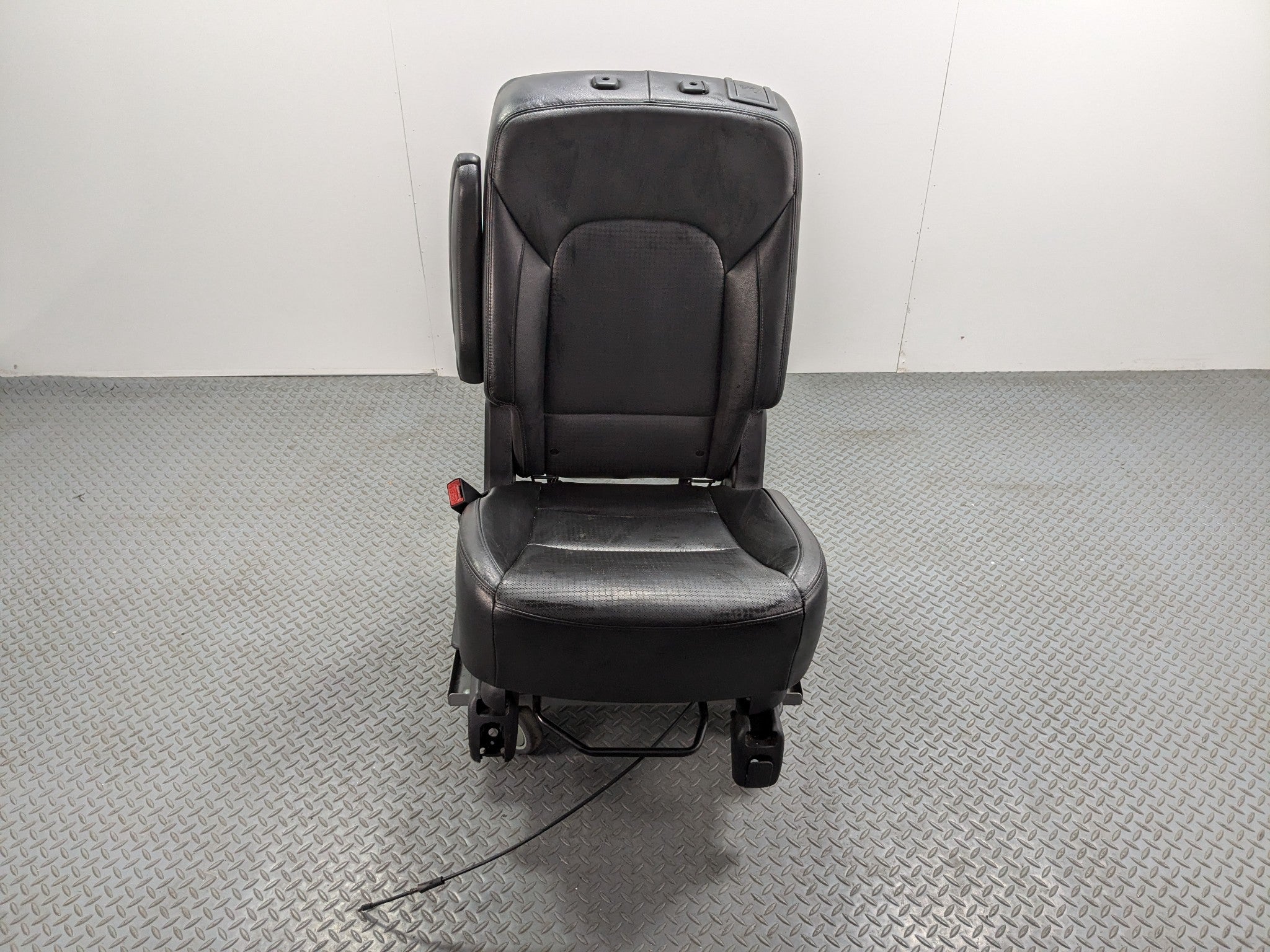 2013 - 2016 HYUNDAI SANTA FE OEM SEAT ASSEMBLY BLACK LEATHER FRONT LEFT DRIVER