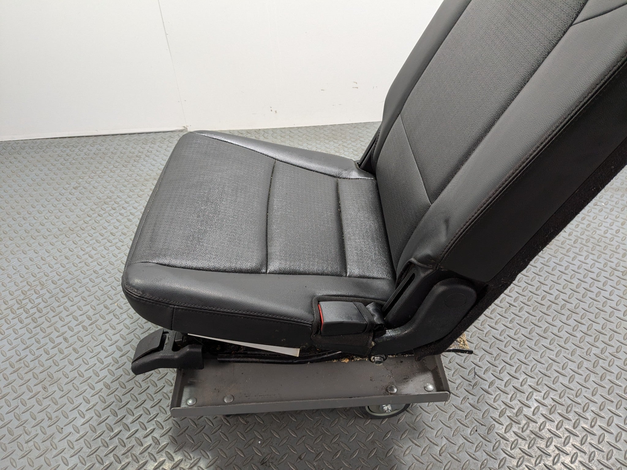 13 - 16 HYUNDAI SANTA FE OEM REAR RIGHT SIDE 3RD ROW SEAT ASSEMBLY BLACK LEATHER