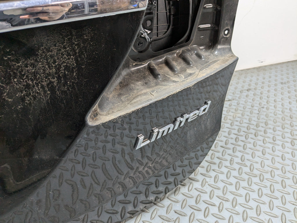 2013 - 2016 HYUNDAI SANTA FE OEM REAR TAILGATE LIFTGATE HATCH SHELL PANEL BLACK
