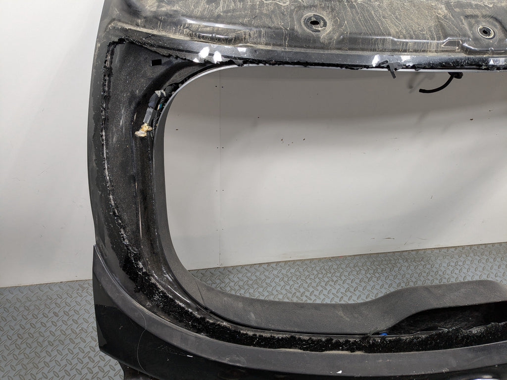 2013 - 2016 HYUNDAI SANTA FE OEM REAR TAILGATE LIFTGATE HATCH SHELL PANEL BLACK