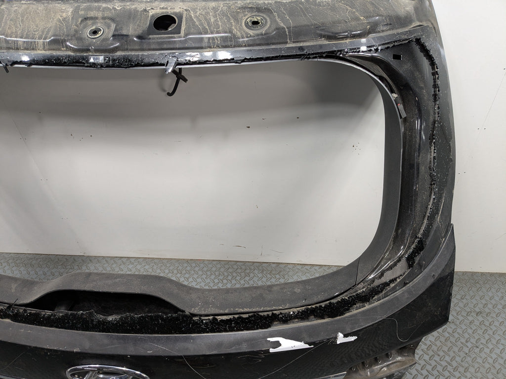 2013 - 2016 HYUNDAI SANTA FE OEM REAR TAILGATE LIFTGATE HATCH SHELL PANEL BLACK