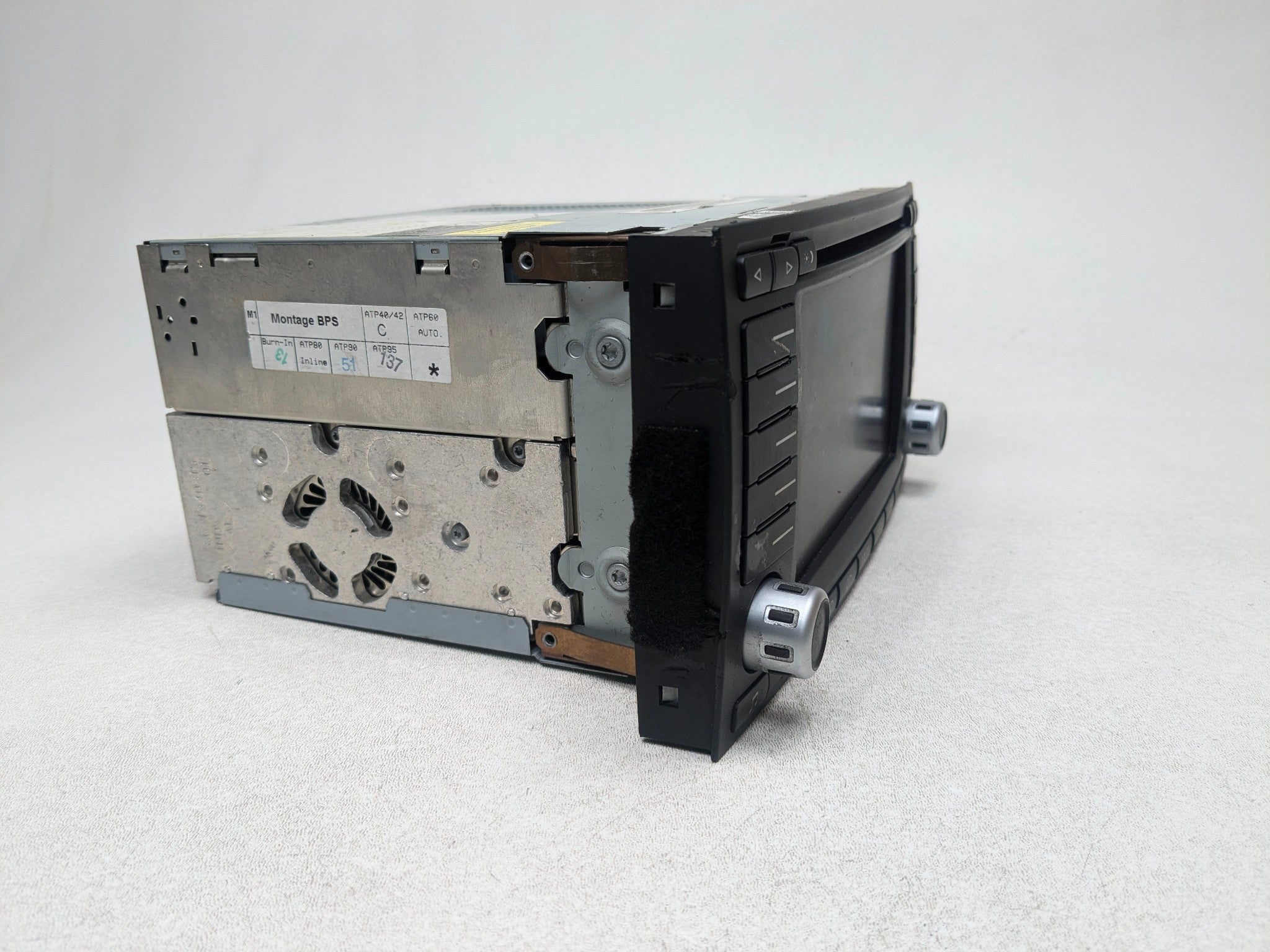 04 - 10 VOLKSWAGEN TOUAREG OEM INFORMATION NAVIGATION GPS DISPLAY SCREEN MONITOR