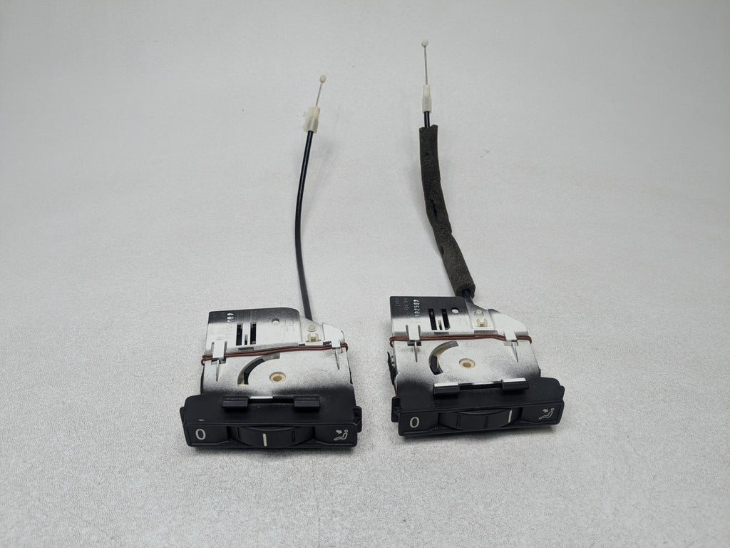 04 - 10 VOLKSWAGEN TOUAREG OEM AIR VENT ADJUSTMENT SWITCH FRONT LEFT AND RIGHT