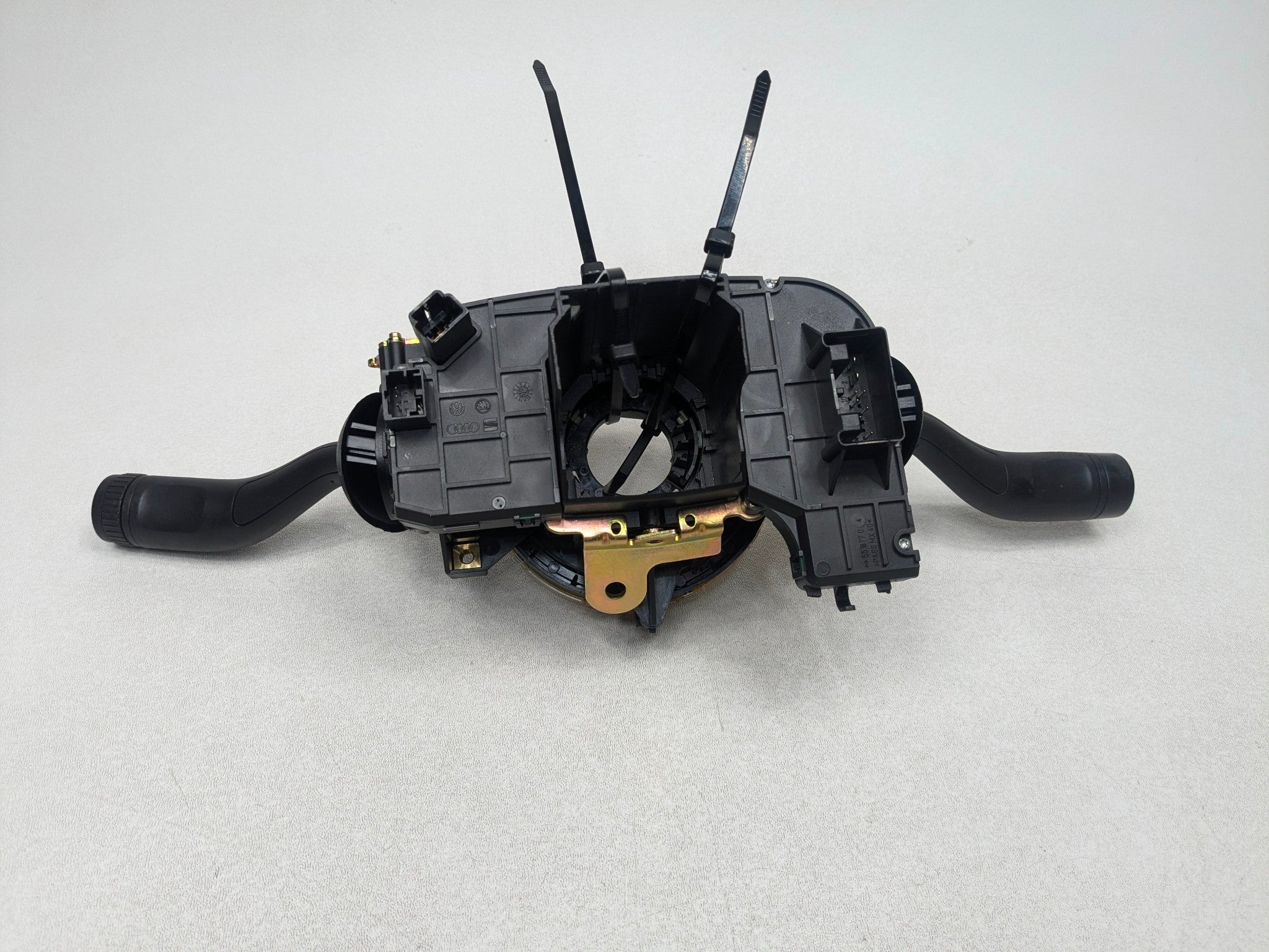 04 - 10 VOLKSWAGEN TOUAREG OEM CLOCKSPRING TURN SIGNAL WIPER COMBINATION SWITCH