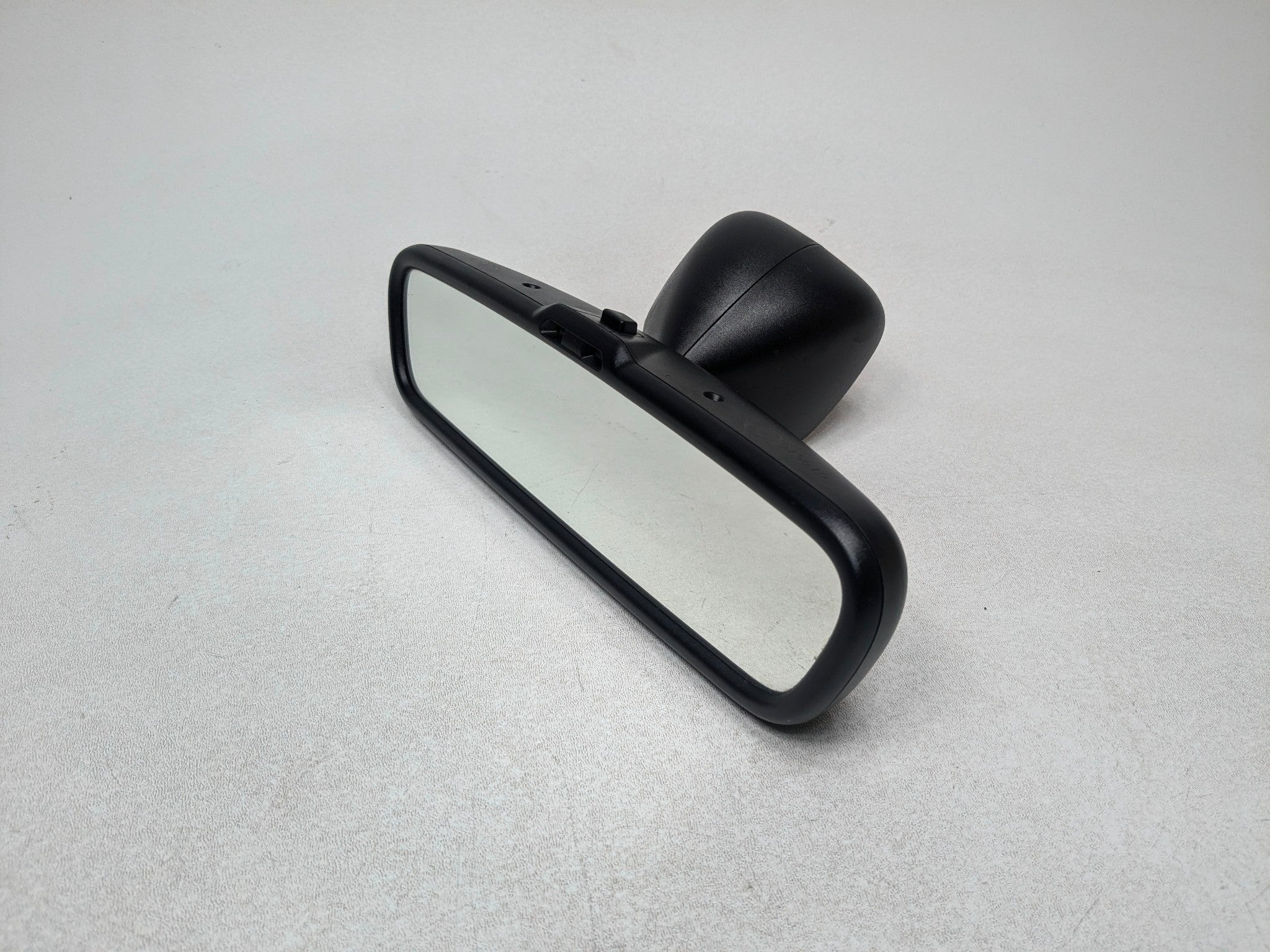 04 - 10 VOLKSWAGEN TOUAREG OEM REAR VIEW MIRROR FRONT CENTER INTERIOR UPPER ROOF