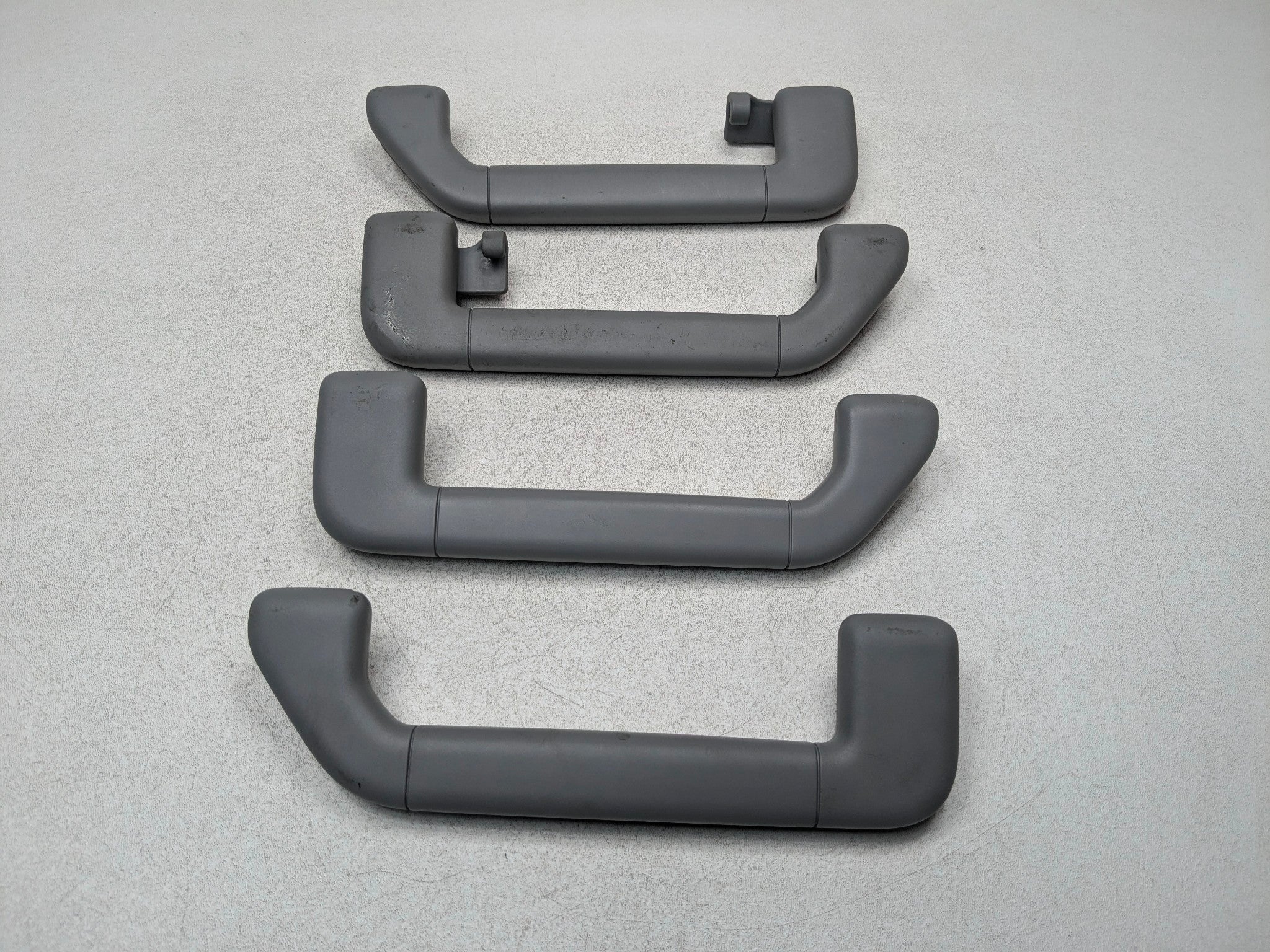 04-10 VOLKSWAGEN TOUAREG OEM GRAB BAR HANDLE INTERIOR UPPER ROOF FRONT AND REAR