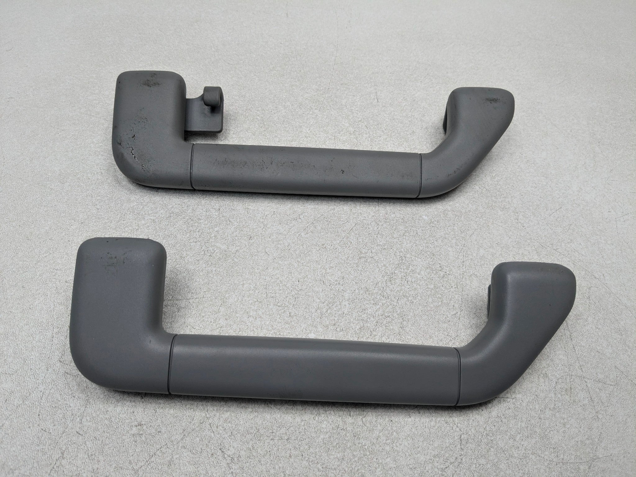 04-10 VOLKSWAGEN TOUAREG OEM GRAB BAR HANDLE INTERIOR UPPER ROOF FRONT AND REAR