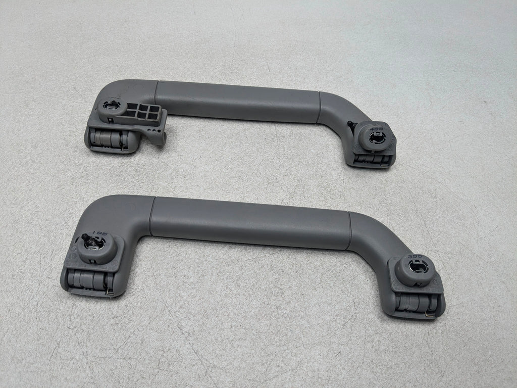 04-10 VOLKSWAGEN TOUAREG OEM GRAB BAR HANDLE INTERIOR UPPER ROOF FRONT AND REAR