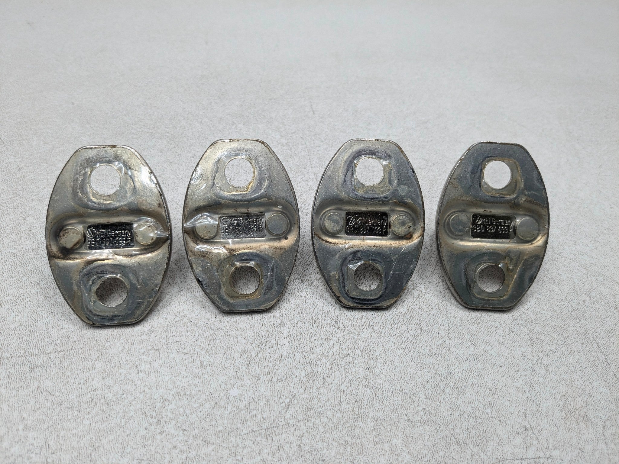 04 - 10 VOLKSWAGEN TOUAREG OEM DOOR LOCK LATCH STRIKER PLATE SET FRONT AND REAR