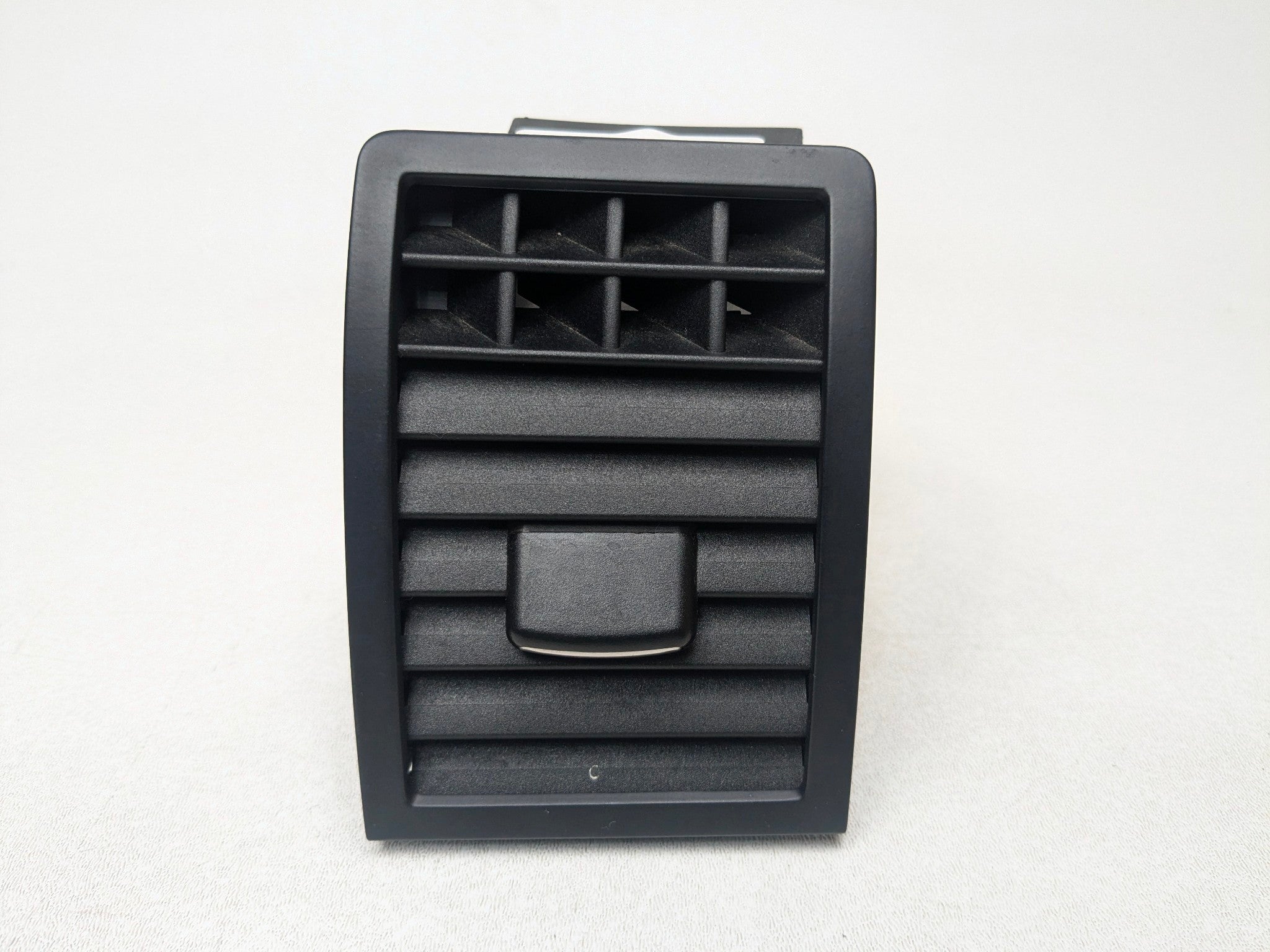 04-10 VOLKSWAGEN TOUAREG OEM DASH AC HEATER AIR VENT FRONT RIGHT PASSENGER SIDE