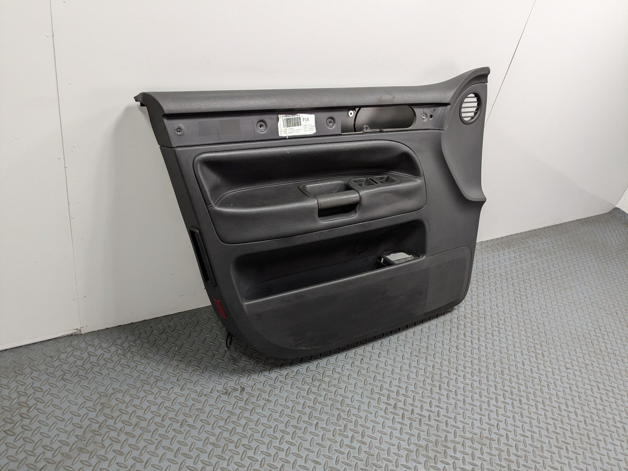 04 - 10 VOLKSWAGEN TOUAREG OEM INTERIOR DOOR TRIM PANEL FRONT LEFT DRIVER SIDE