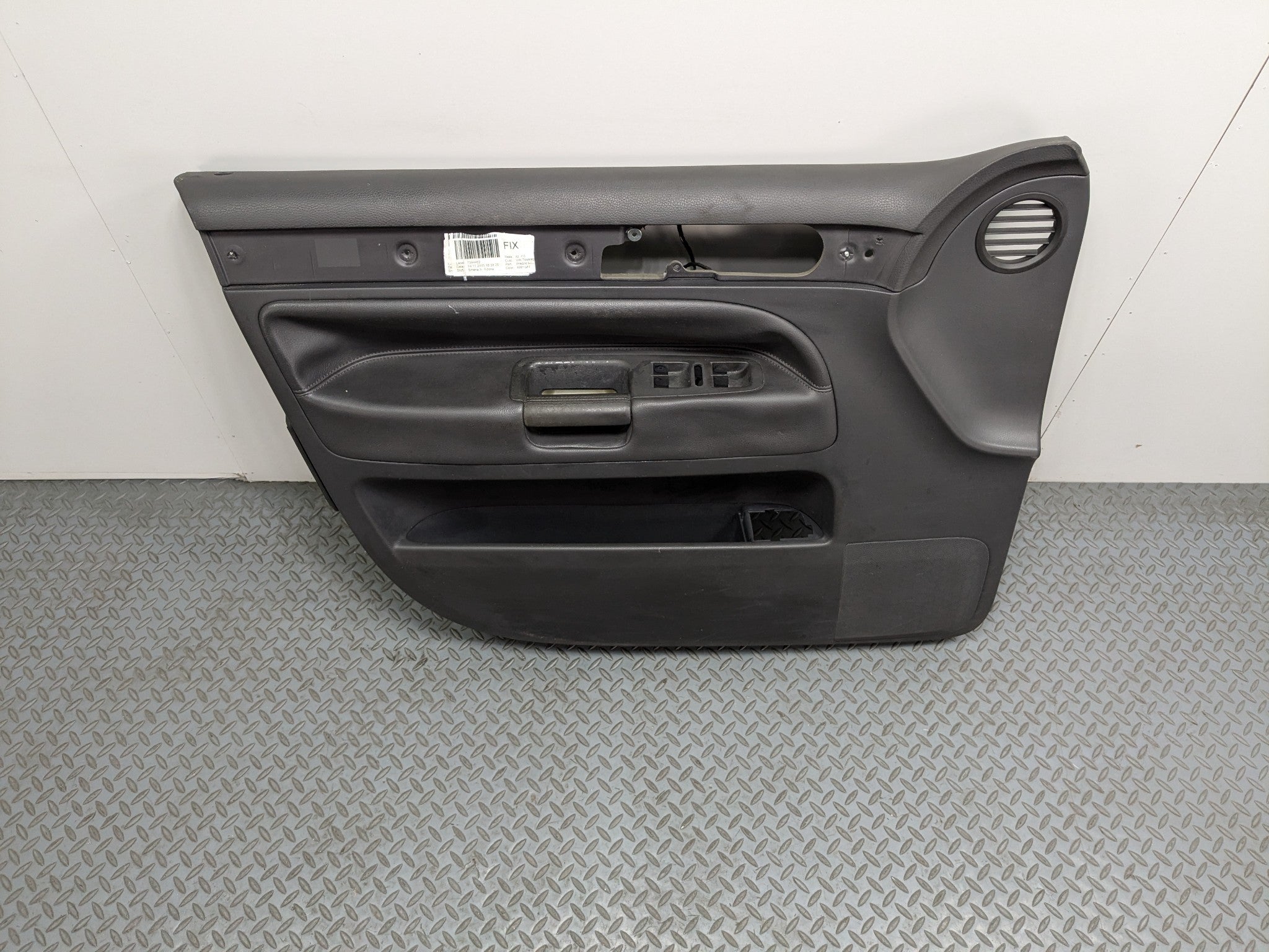 04 - 10 VOLKSWAGEN TOUAREG OEM INTERIOR DOOR TRIM PANEL FRONT LEFT DRIVER SIDE